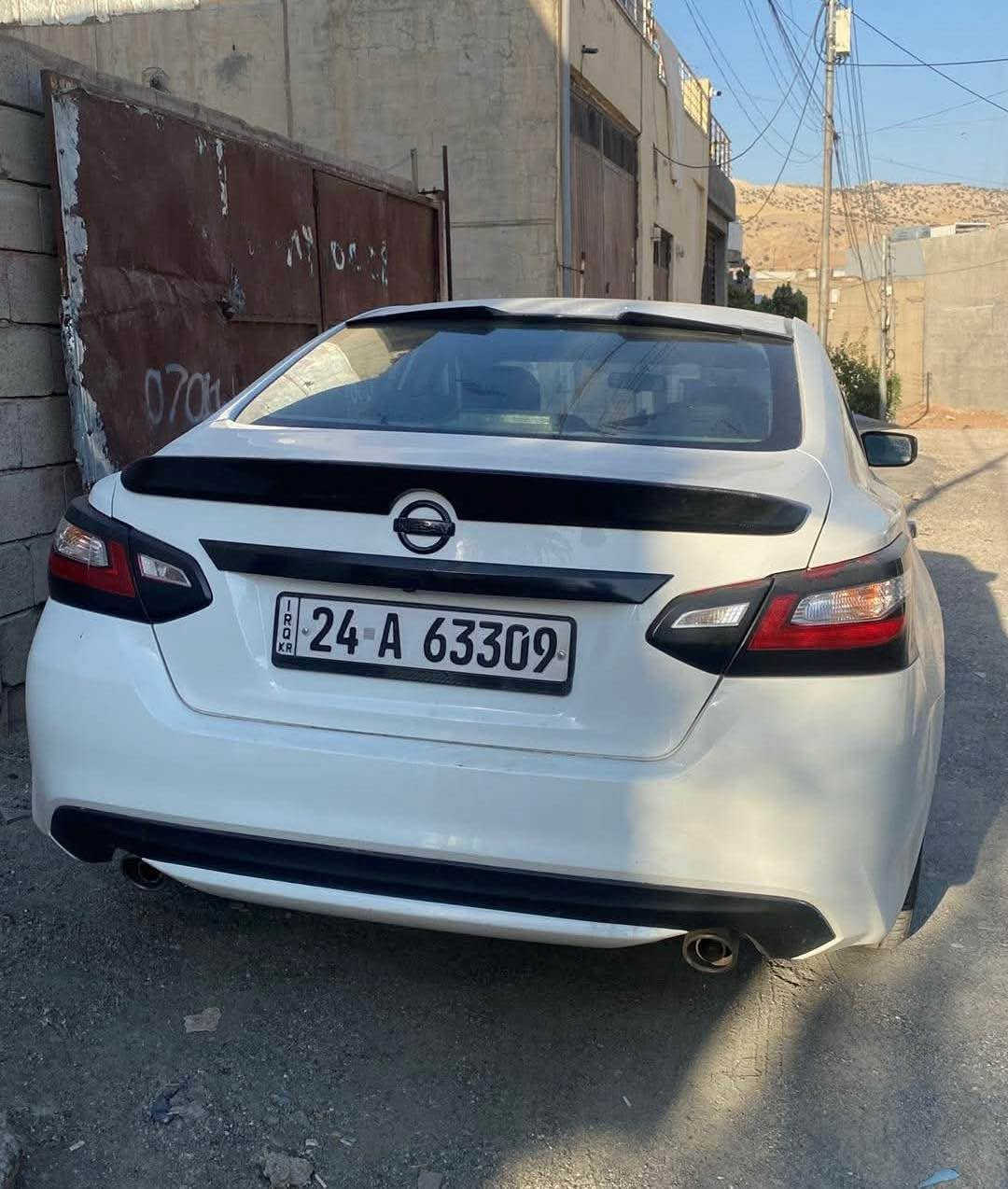 نیسان ئالتیما ٢٠١٦
مواسفات S
گیر مکینە خەرامە تحویل بەشەرت
سبوخ ٣ پارچە بۆنیت چاملخ دەرکە سەکن
ناو گرتن تەنها قرچی بەدەنە هەیە
شاسی و بەتانە بەشەرت
شوین کۆیە
رقم *********** كويسينجاك, أربيل
