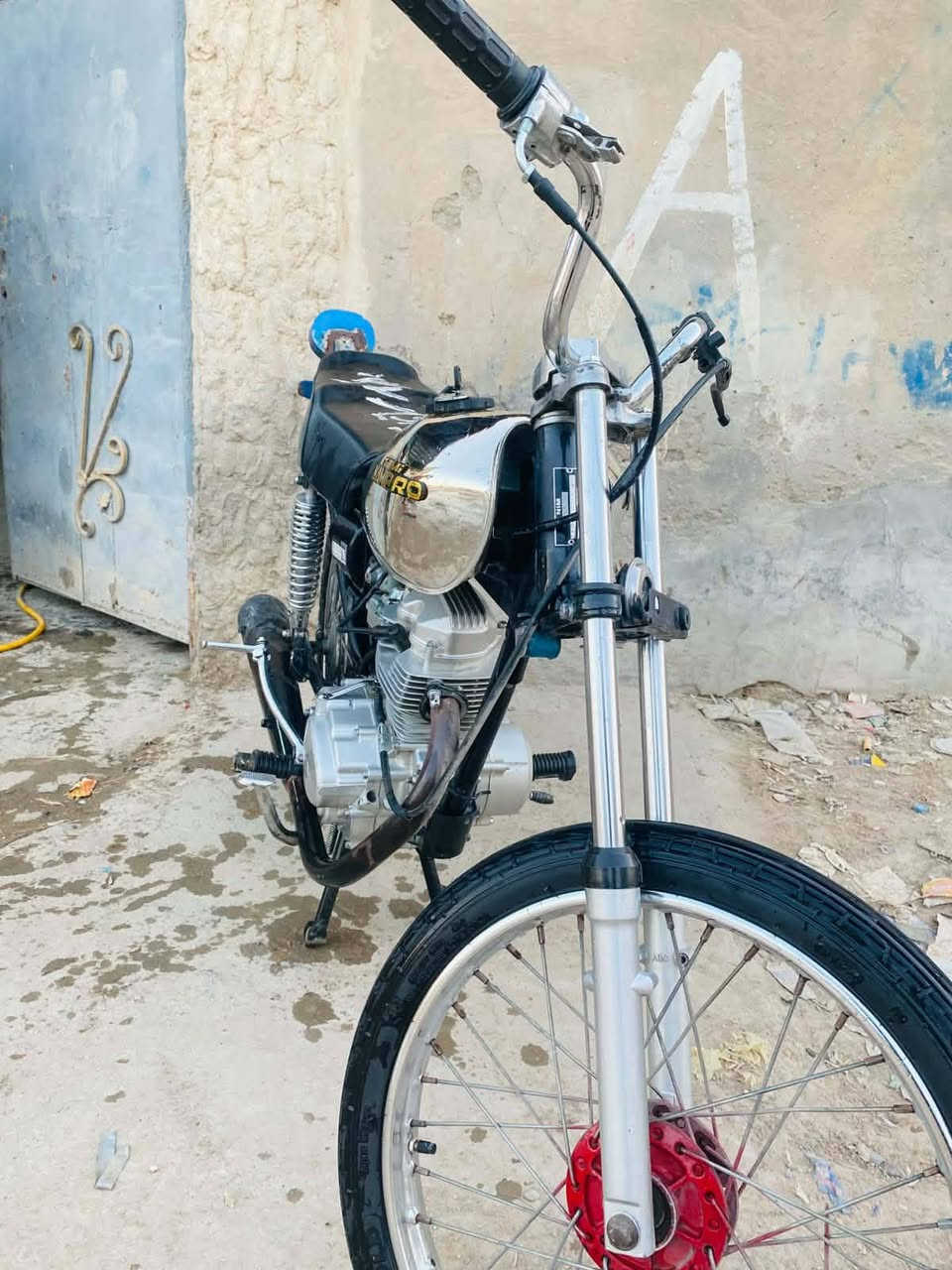 سلام عليكم نامه موديل 26 السعر 600 وبيه مجال بس الصلنصه مو وياه مالته موجوده اتصل عليه وبيك خير ودلل ***********
