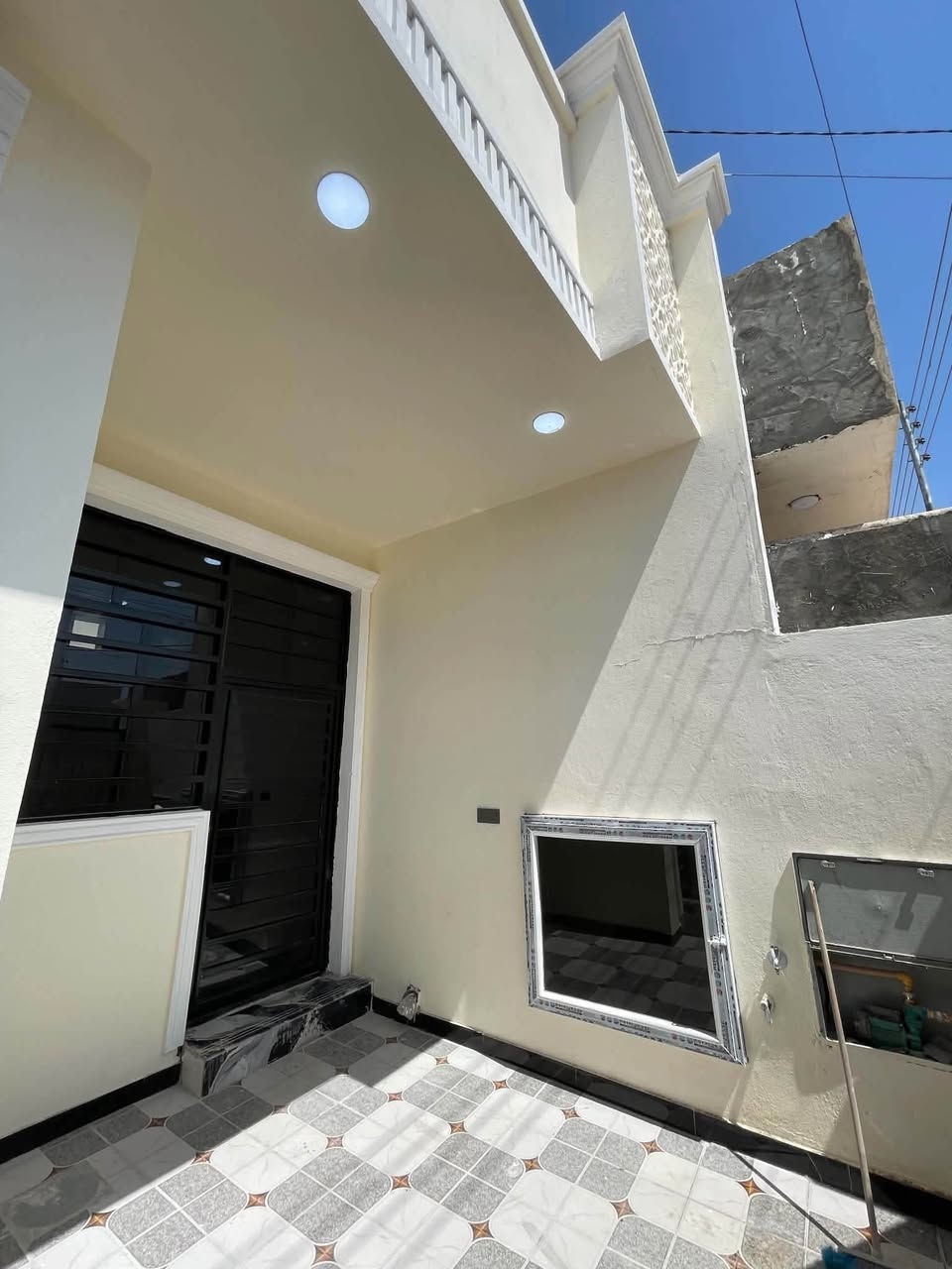 🏠🏠🏠🏠🏠

بسم الله الرحمن الرحيم 
العنوان الانبارفلوجه 
فرصه ذهبيه وبسعر مناسب للبيع مشتمل طابق واحد بناء حديث بناء ٢٠٢٦ زيرو غير مسكون بناء طابوق درجه اولى المشتمل في حي المأمون مربع ال ١٩ المشتمل فول سيراميك وبناء درجه اولى بناء مفصول أضلاع وسقف يتكون من كراج وصحيات خارجيه واستقبال ومطبخ وصاله ومناور عدد ٢ وحمام وغرفة نوم واحده وبيتونه مأسس مجاري خطين ومؤسس ماء ٤ خطوط نضام بوستر صاعد نازل تاني ماء كبير ٢٠٠٠ لتر مؤسس نضام كامرات سبالت دفن 
🌴1️⃣التسلسل📠/171
🌴2️⃣مساحه🏚️/125m
🌴3️⃣الواجهه🏫/6.25m
🌴4️⃣النزال⛺/20m
🌴5️⃣الشارع🛣️/10m نافذ على شارع ١٥
🌴6️⃣المرقم/….
🌴7️⃣اقرب نقطه داله / قرب شارع ٤٠ الترابي وقرب شارع عيفان 
🌴8️⃣خدمات🏞️/ ماء وكهرباء 
🌴9️⃣السعر/85 وبيه مجال بسيط 
🌴🔟 
📜نوع الملك / طابو ملك تحويل ثاني يوم

 🌴🌴🌴ادارة مكتب دار الايمان للعقار 🌴🌴🌴

⚫للاستفسار📞📞 
☎وسام العيساوي 
***********(الواتساب)📞
***********📞  

     🌴لا نتعامل على المصرف العقاري🌴
_______________________________________
1️⃣●اسعار 💵العقارات المعلنة في مكتبنا تُحدد من قبل البائع 💸صاحب العقار وليس المكتب والسعر قابل للتفاوض بين البائع والمشتري📜 

2️⃣●⌛نتميز بعدم رفع سعر العقار من قبلنا ونجمع البائع🌴والمشتري وجهاً لوجه لغرض الاتفاق📝  على السعر النهائي 👍 

3️⃣●🌴قضاء الفلوجه/حي الشهداء شارع ستين 60 قرب نادي الصمود Fallujah, Iraq اذا عندك عقار تريد تعرضه للبيع او تريد تشتري عقار 

4️⃣🌴فقط ارسال المعلومات  على الواتساب او الاتصال على هواتف المكتب .. 

☎️نستقبل هواتفكم على الارقام التاليه 

☎️ابو عبدالله العيساوي 
*********** (الواتساب) 
***********
☎️***********
