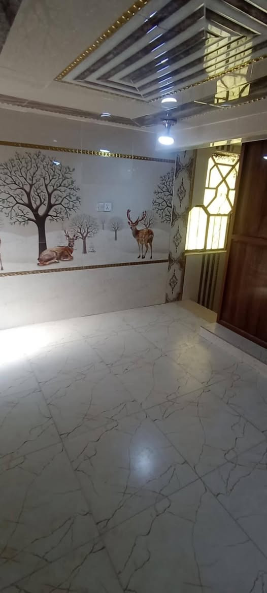 🏡 بيت للبيع – حي الحكم
للبيع بيت بمساحة 130 متر²، قرب ملعب الخماسي، يتكون من:

🔹 غرفة
🔹 صالة
🔹 براني
🔹 مطبخ حار وبارد
🔹 صحيات داخلية وخارجية

📜 حر وغير مطلوب

💰 السعر: 105 مليون دينار

📞 للاستفسار والاتصال: ***********
