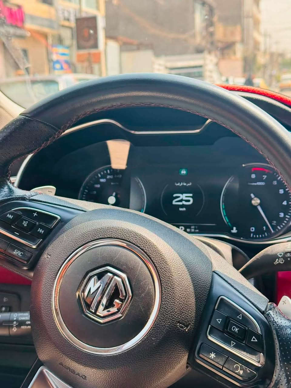 🚗 للبيع MG6 موديل 2023
المحرك: 1.5 لتر تيربو، 4 سلندر، 181 حصان
ناقل حركة أوتوماتيك (DCT – 7 سرعات)
عداد الكيلو متر 68كم

المواصفات:
استهلاك بنزين اقتصادي.
فتحة سقف
مقاعد جلد 
مقعد سائق كهربائي
تكييف أوتوماتيك / ثنائي المنطقة
نظام صوت مع بلوتوث + USB
وسائد هوائية 
مثبت سرعة
Auto Hold 
هاند بريك بصمة
نظام مراقبة ضغط الإطارات
كاميرا خلفية 
حساسات أمامية وخلفية
مرايا جانبية كهربائية مع إشارات LED
بصمة تشغيل 
دخول ذكي بدون مفتاح
إضاءة LED نهارية
السيارة ضمان شركة MG
ضررها كم قطعه بارد BDR  مابيها صبغ او حار البابتين والجاملغ يعني مابيها حار وبيها تبخير بسيط

السعر $110
***********
مكان بغداد حي حطين
