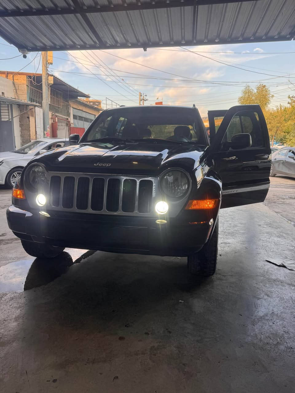 جيب لبرتى ٢٠٠٧بئ بؤياخ بئ ساردكه ميك سه خفى كال بؤته وه گيرومه كينه ده بل ئه كسل ته بريد مه زبوت سه نه وى يه ك سال به سه رجووه ٨٠معامه له گؤرينه وه ش له سه ردل گرتن*********** السليمانية, العراق
