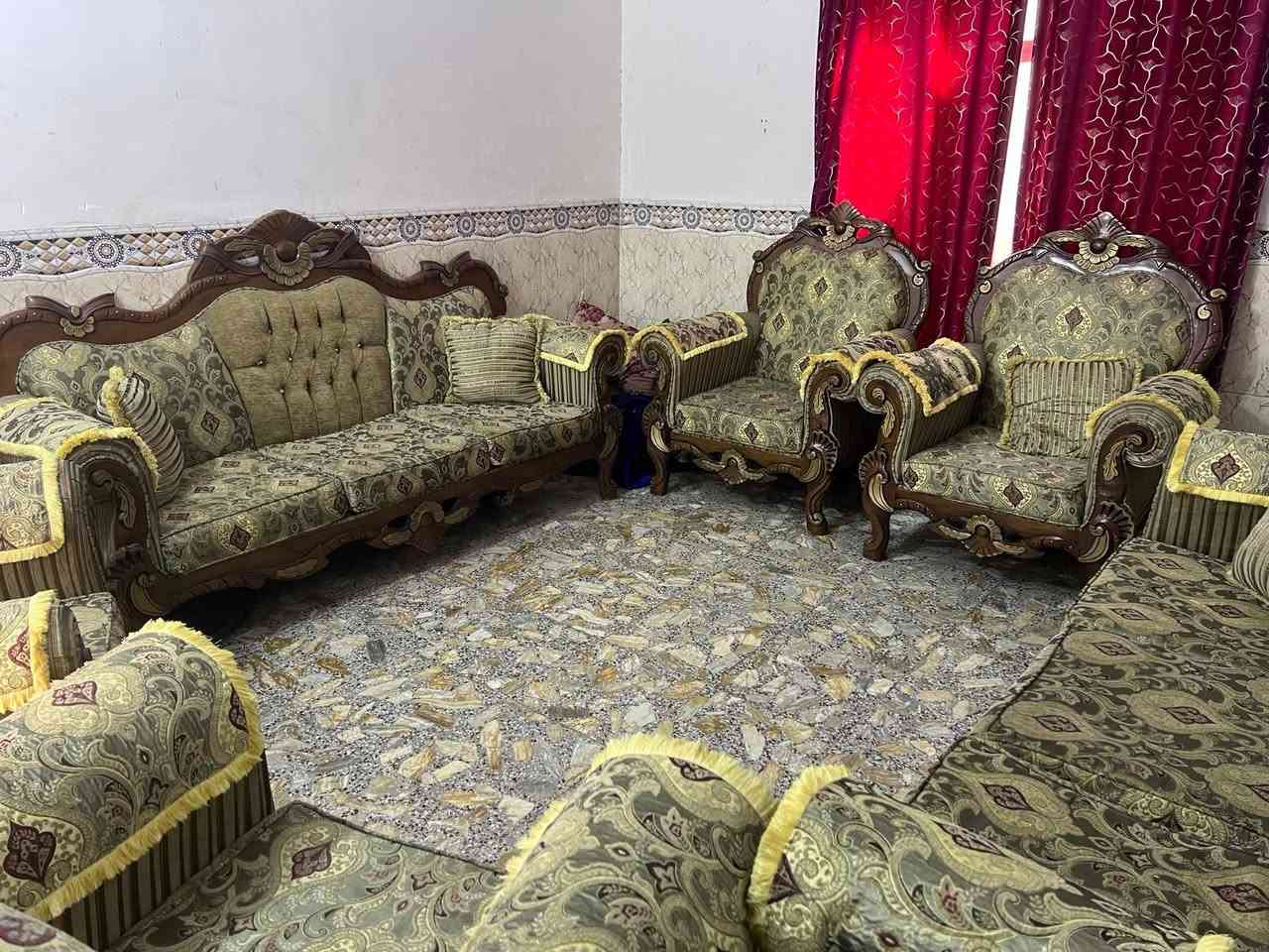 تخم 10 مقاعد نضيف جدا مع كوشاته وطبلات كزاز  و مجمده جديده اكبر حجم عشتار اصليه بعدها بجسيه وضع شركة مكاني بغداد مدينة الصدر اكو خدمة توصيل ❤️ رقمي واتساب ***********
