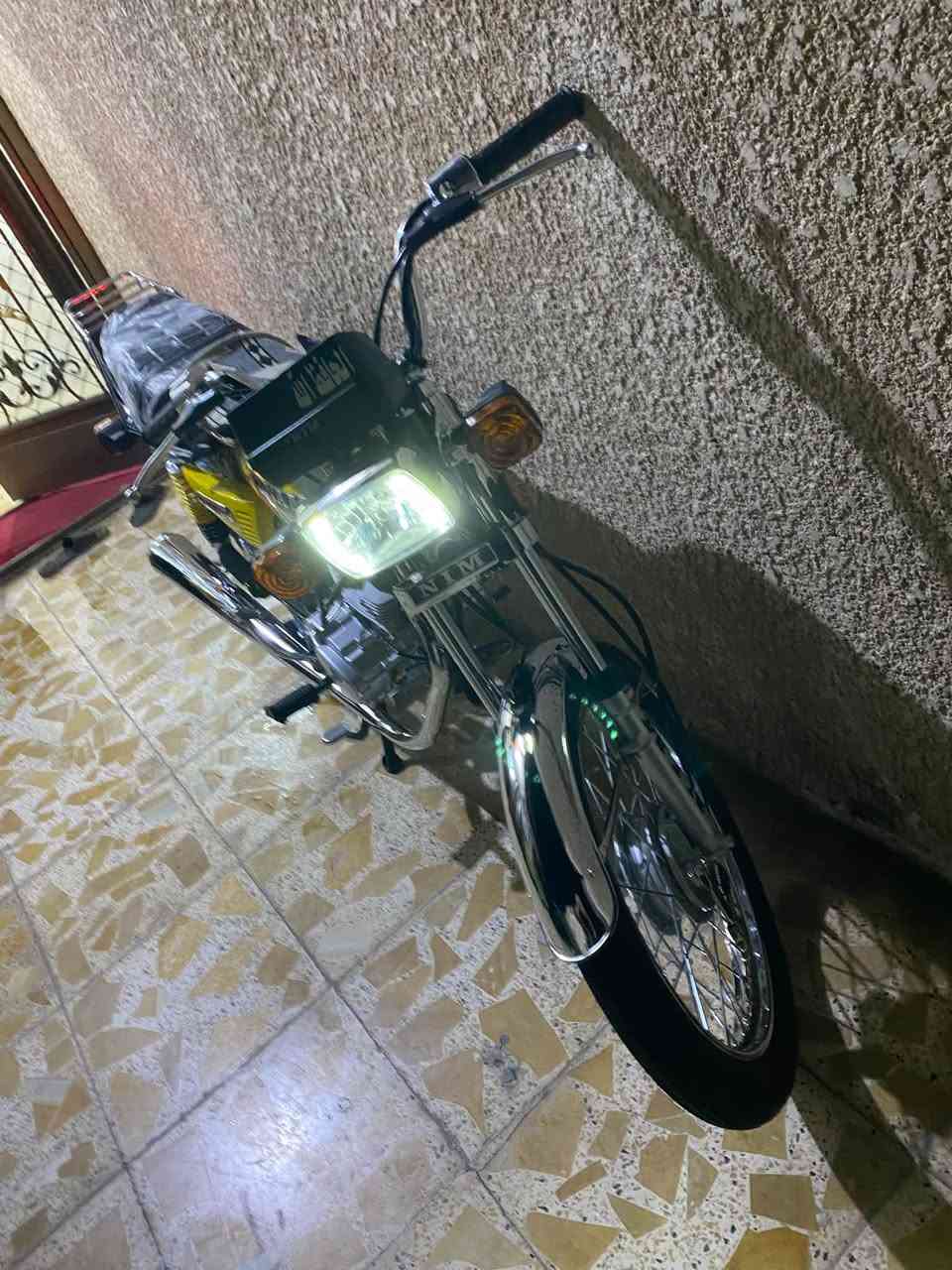 سلام عليكم اربعه كير امتياز صارلها شهرين من طالعه كفاله عامه اوراق زيتي كهربائيات كلها شغاله تخبل الدراجه لون اصفر 3سويجات للبيع مكاني كربلاء الحولي الجديد قرب السفاره التركيه السعر 800وبيه مجال مايعبجك السعر اطلع كبل شراي خاص رقمي ***********
