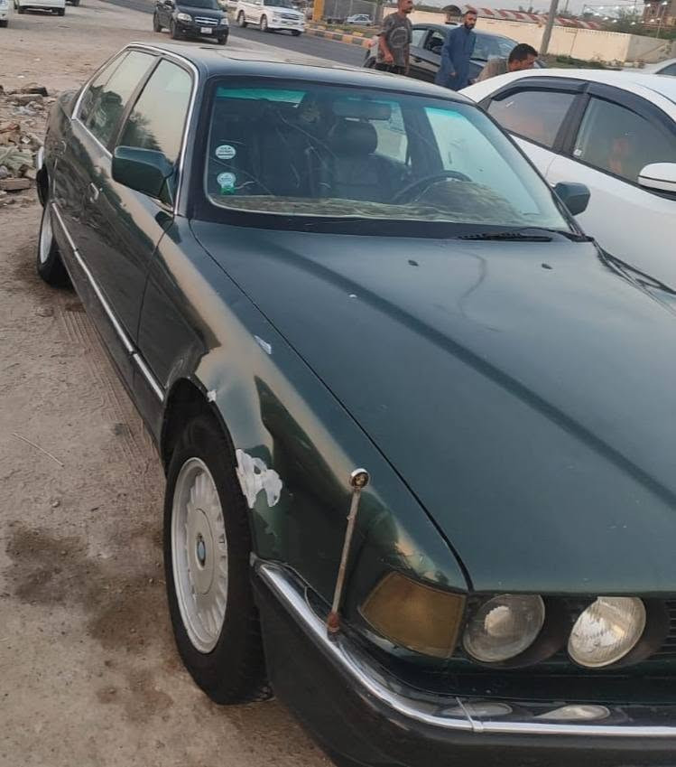 تفاصيل سياره داخل الصوره شراي يتصل

نص مكتوب في الصور:
- السلام عليكم بيم 735 كير مكينة جاهز تفاصيل سياره بي ام دبليو موديل ٩٢ سياره كير مكينة خير من الله تحويل مباشر رقم بغداد الون زيتوني تراي وين يعجبك وبيع مستعجل مكان بغداد العامرية شراي يتصل *********** او واتساب *********** سعرها ٢٨ورقه بيها نواقص بسيطه أقره المنشور واتصل
