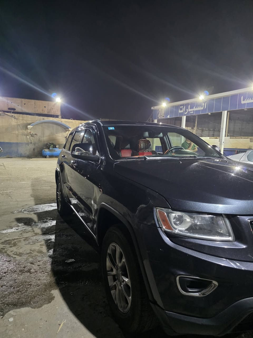 السلام عليكم
جيب لاريدو 2014 لون اسود متغير رقم بغداد 

السياره جاهزه من كل النواحي تخم تاير حداديه منضومة بانزين منضومة ماء

لايت عدسات 

الكشنات مغلفهن جلد درجه اولى

كير محرك تبريد كفاله

الحادث موضح بالسونار وصور الحادث مرفقه

مكان السياره البصره للاتصال ***********

السعر 155وبيها مجال شي قليل حك الجيه
