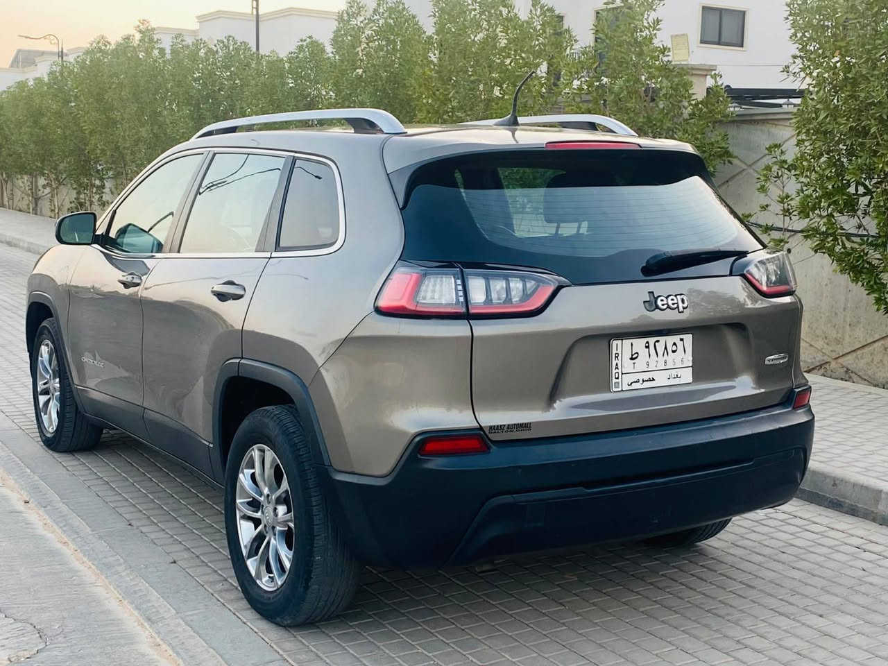 للبيع سياره جيب بزون موديل 
2019وارد امريكي بدون حادث وربع من لبنيد والباقي مكفول كفاله عامه 
مكينه 2400 وكير وحداديه 
وتبريد قطعتين مكفولات مواصفات فول ماعدا الفتحة حساس +رادار + شاشه تاب كامره + 
تكحم ستيرن جهتين + لايت لد + تحديد مسار + نقاط عمياء 
سياره جديده وجاهزه من كلشي 
السعر98مجال بصيط عنوان كربلاء الاستفسار الاتصال ع الرقم***********مكلف بل نشر كربلاء, العراق
