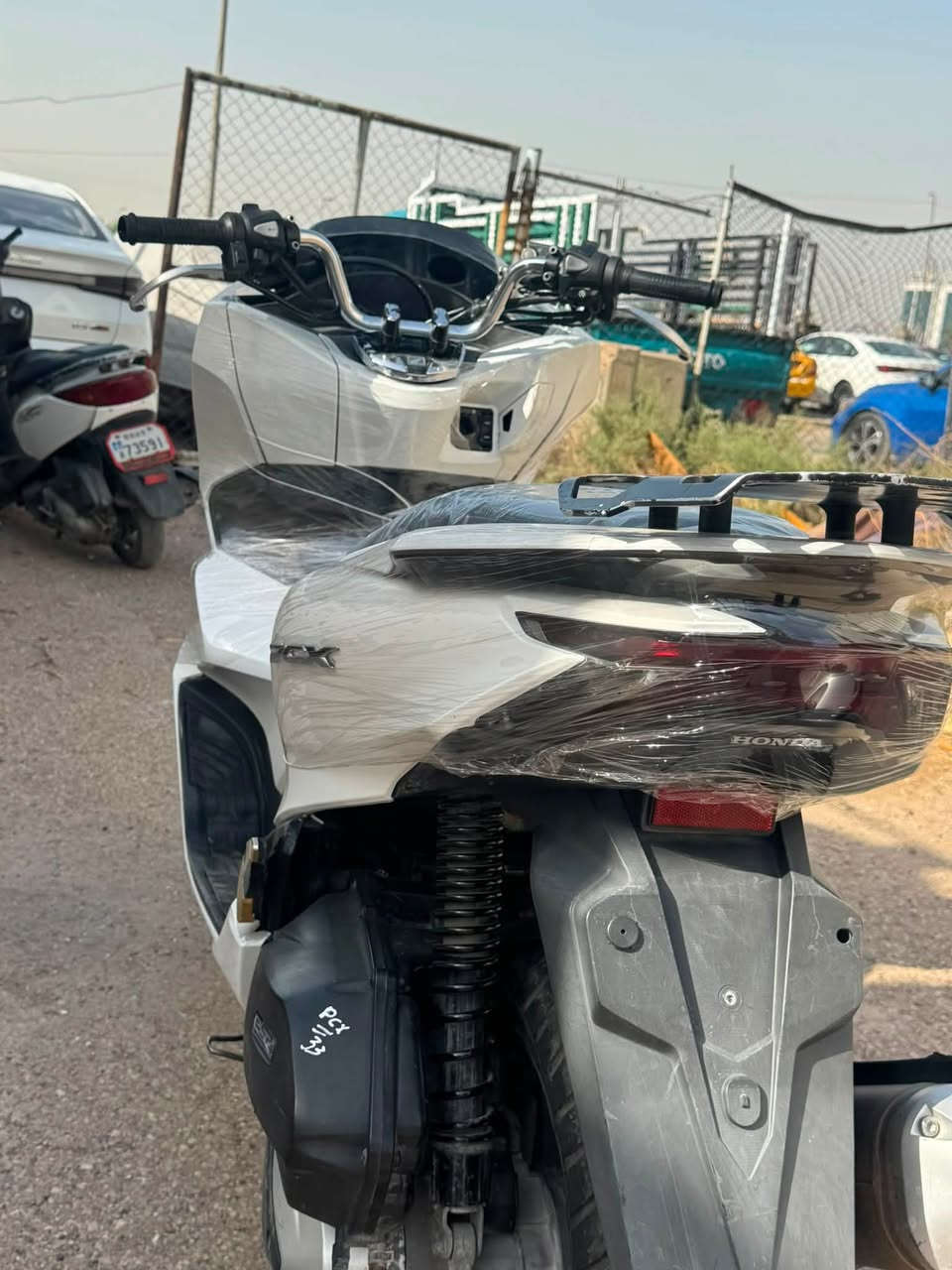 سلام عليكم دراجه Pcx ياباني كفاله عامه حساسات كهربائيات كلها شغاله نكره سلف مكاني بغداد حي النصر 
***********
