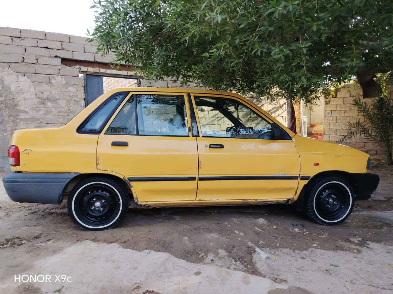 سلام عليكم سايبة للبيع انگليزي  رقمهة نجف بسمي مكاني ديوانية قضاء الشامية سيارة مال جناي السعر 24 هذا رقم بي واتساب ***********

نص مكتوب في الصور:
- HONOR X9c