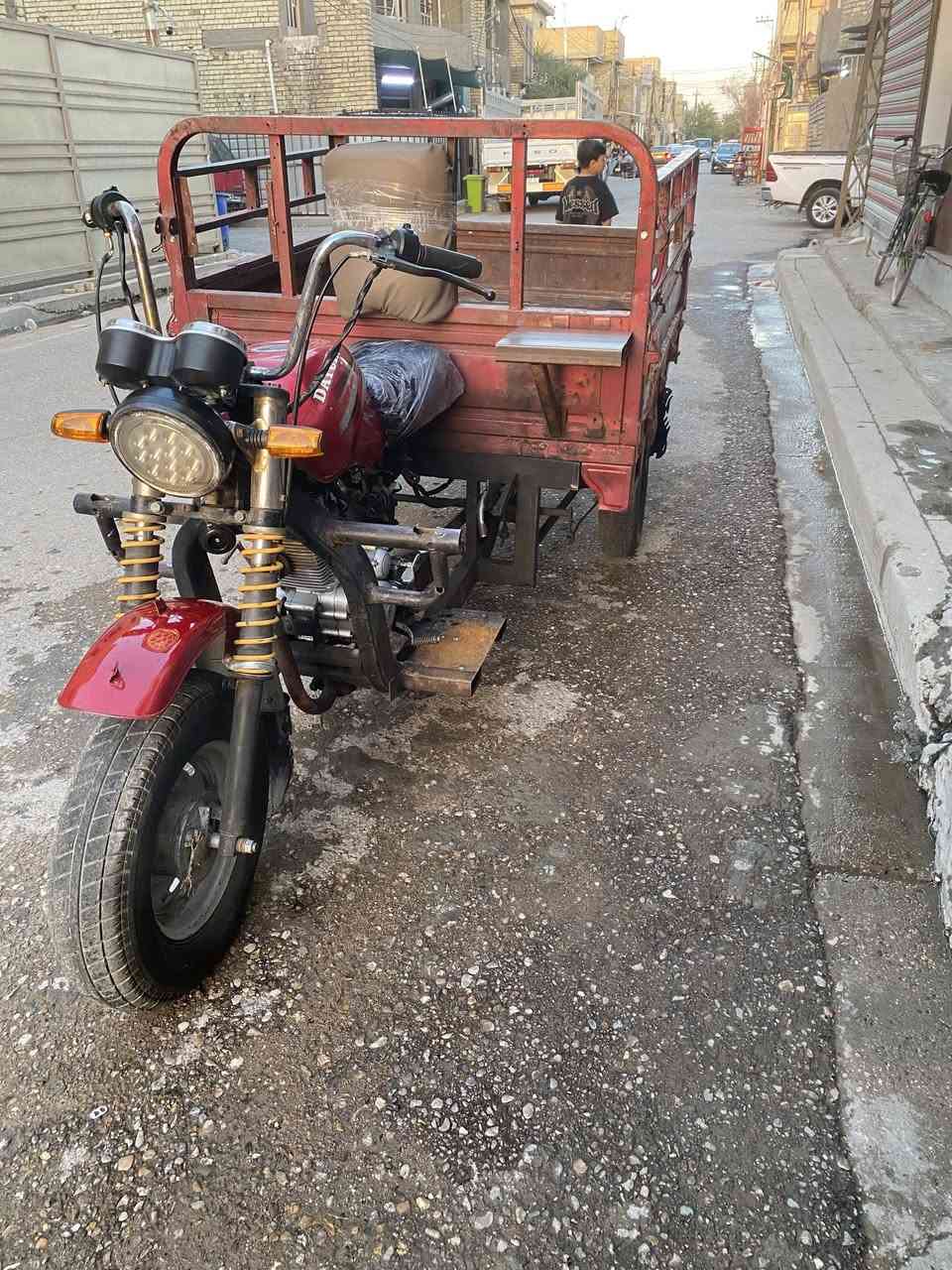 السلام عليكم
🔥 للبيع ستوتة دايوان 2019
🏍️ مكينة 2021 | 150cc
⚡ كهربائيات كلها شغالة
📄 أوراق سكنر 
🚫  نمرة 3 فلتت بس ابد ما مئثرة
💰 800 ألف وقابل للتفاوض
📍 بغداد – الزعفرانية
📞 ***********
