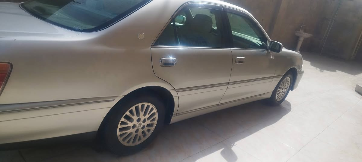 سلام عليكم سيارة جنون للبيع كفاله من الصبغ والفتح وضربة كفاله عامة رقم بصرة انكليزي محرك 3000 vvt   تحويل الاستفسار ***********------*********** البصرة
