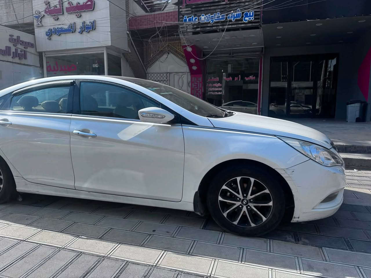 سوناتا للبيع ٢٠١١ خليجي بنورما  فتحه كشتات جام كهرباء فول اوتماتيك ذاكره كشتات تحكم سرعه تحكم ستيرن محرك دوش ٢٠٠كامل تبريد ثلاجه مابيه حادث فقط باب سايق جارد بالسمي ومكاني السيدية
***********
