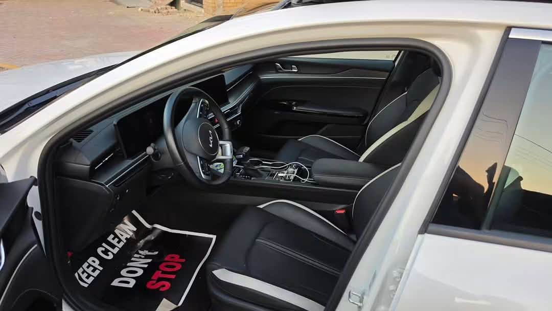 🚘🔥 KIA K5 GT-LINE 2026 🔥🚘

✅ سيارة مكفولة كفالة عامة 🛡️
❄️ تبريد وتدفئة 🔥❄️

✨ المواصفات:
� بصمة دخول وتشغيل 🔑�
📍 فتحة سقف بانوراما 🌤️✨
📍 تدفئة كشنات أمامية 🔥💺
📍 ستيرن تدفئة 🔥🚗
📍 رادارات ٤ اتجاهات 📡🛡️
📍 كاميرا خلفية 📷
📍 تحكم باتجاه المرايا الجانبية 🪞
📍 كشن السائق كهرباء ⚡💺
📍 جام ٤ أبواب ضغطتين 🪟⬆️
📍 محرك 2500 تنفس طبيعي 🔥💪
📍 كشنات جلد 🛋️✨
📍 تحكم ستيرن كامل 🎛️
📍 شاحن وايرلس 📱⚡

💥 الحادث:
🔹 قبغ جنطة راجع بارد 🧊
🔹 تعديل مقدمة الحوض بارد 🔧
🔹 تبديل دعامية أصلية 🛠️
🔹 إيرباك برده طاك 💥
🎨 السيارة بدون صبغ نهائياً ✨

📏 ماشية: 5,000ر كم 🛣️
💰 السعر: 222 💵🔥

📍 العنوان: بغداد / الأعظمية 📌
📞 للاستفسار:(tel:***********) ☎️
