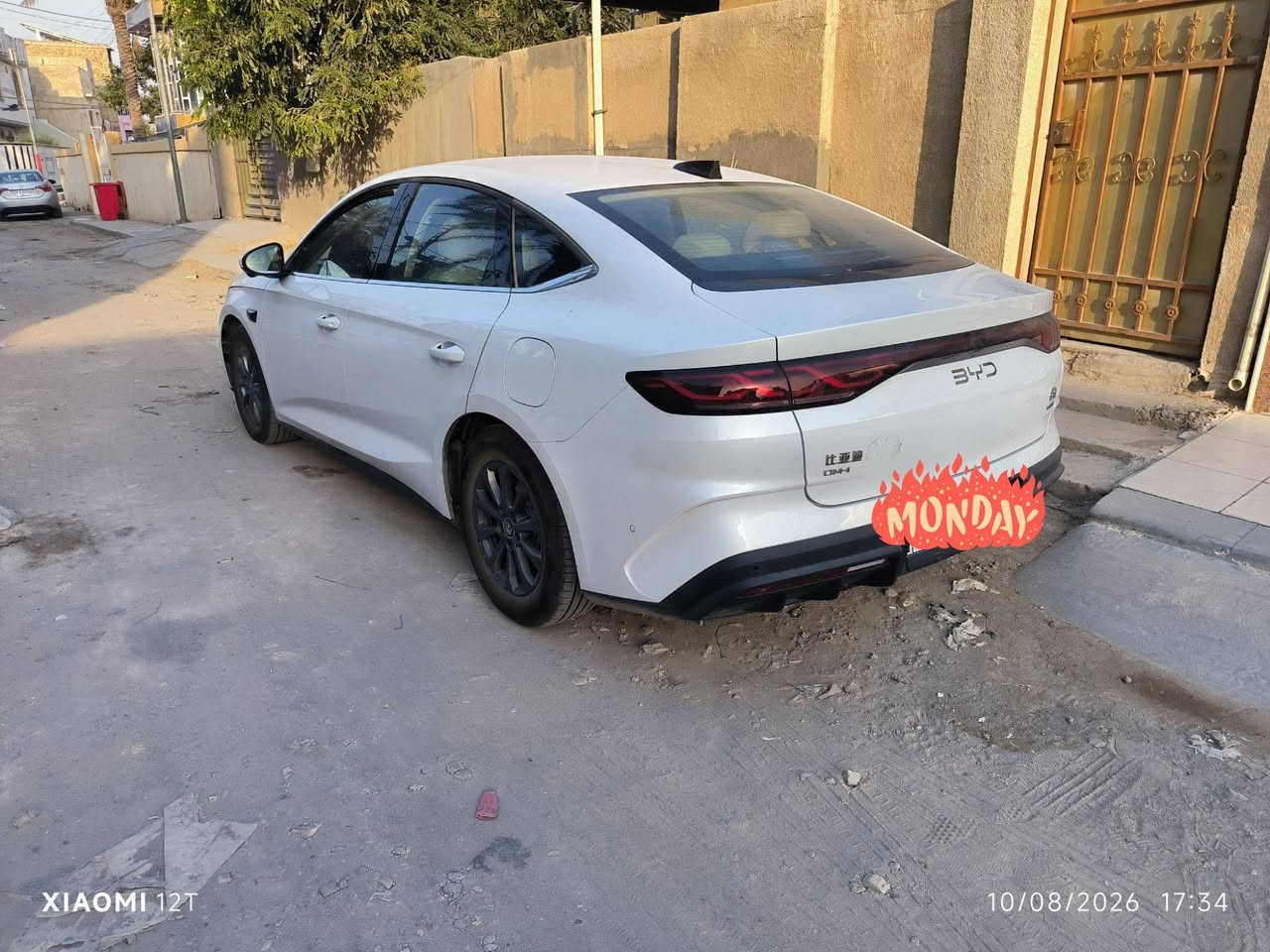 السلام عليكم ورحمة الله
للبيع byd qin L 2025 DM-I ( قمارة حديد + 13 كاميرا محيطية )

لون ابيض 
مكان السيارة بابل الحلة 

رقم بغداد عداد كيلو متر كلي 5800 بانزين فقط 1500 

مواصفاتها معروفة اهمها  : ركن تلقائي وقيادة ذاتية ومثبت سرعة تفاعلي ٫ اوتو هولد ٫ داخل جلد اوف وايت ٫ شاشة كبيرة ٫ نقطة عمياء  ورادار تفاعلي ( رؤية 360 درجة 3D )وبعد هواي مواصفات 

السيارة جديدة وعلى ايدي استعمال خفيف جدا 

اول ما اخذتها بدلتها دهن اصلي لان تجي منقصة 

بيها تفاصيل رصعات خفيفة موضحة بالفديو 

السعر : 25٫000٫000 دينار عراقي 

تفاصيل اكثر تواصل على هذا الرقم ***********

واتساب فقط .
