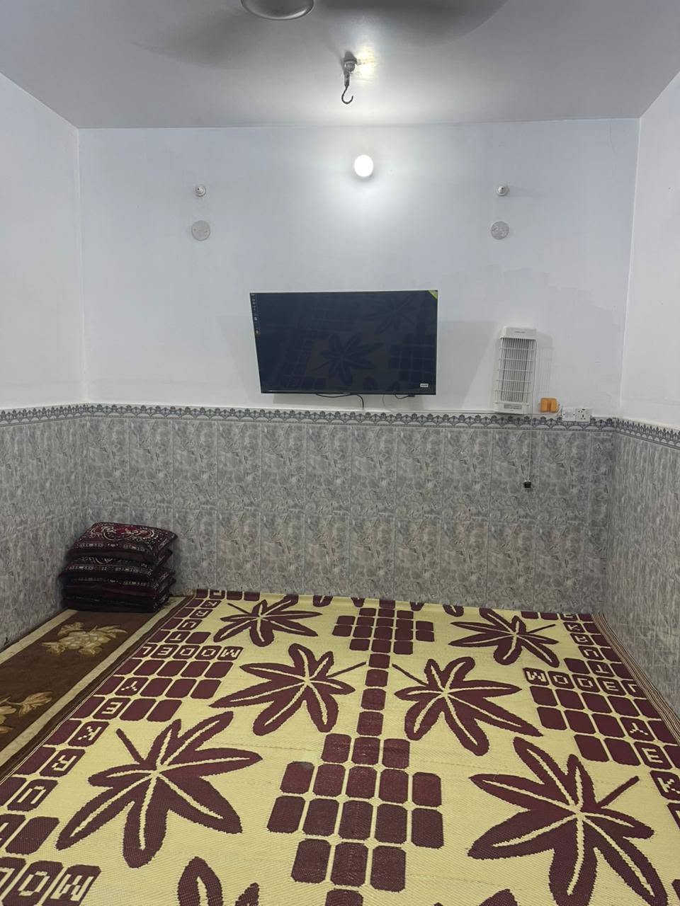 بيت مساحة 120 طابو زراعي للبيع في البراكية قرب مدرسة انوار السجاد عليه السلام 
السعر 37 وبي مجال 
للاتصال 
***********
ابو زينب للعقار
