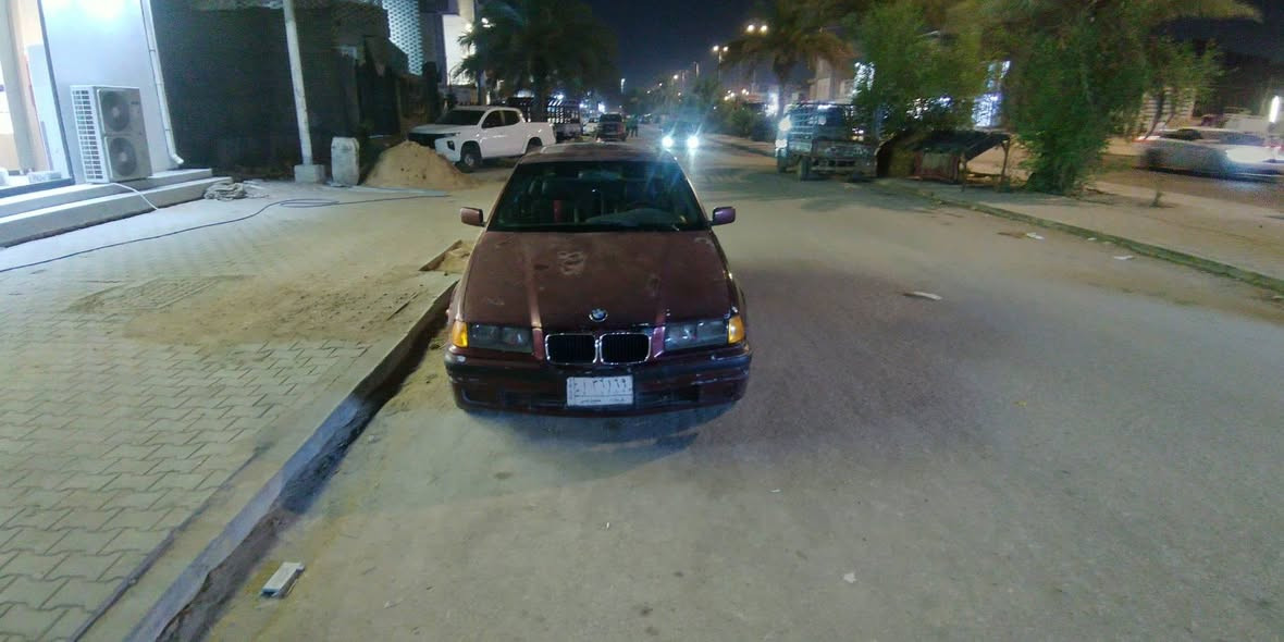 سلام عليكم بي ام دبليو 325 بيع ومراوس محور كير محرك ففتي فيش وبطل رقم كربلاء سنويته صاقطه 2019 شروط المداور حداديه الكدام جديده بس الحداديه الوره تعبانه ستوني مبدله وجه جديد ويل رياضي تو سايز  سعره 22 وبيه مجال رقمي ***********

