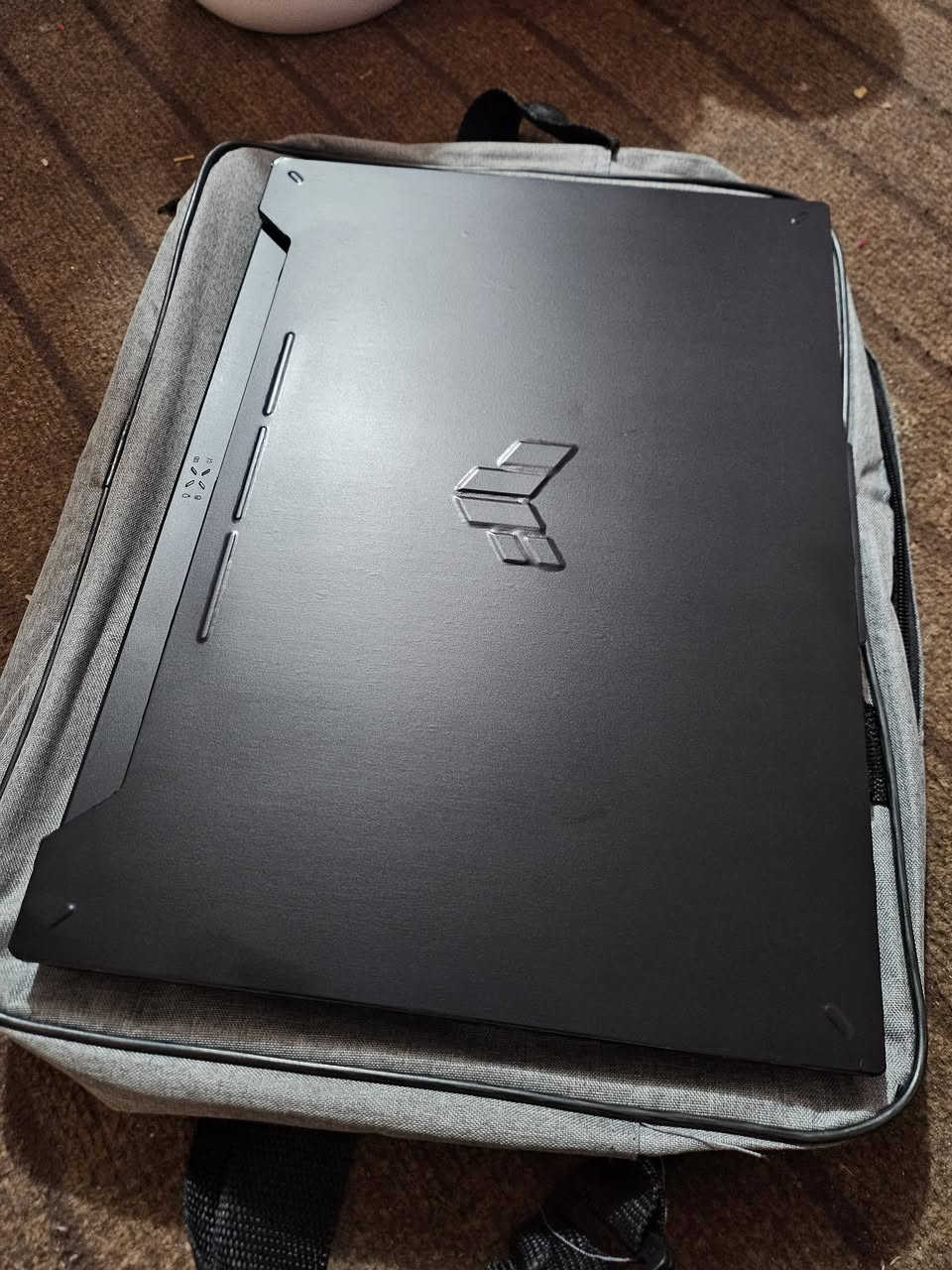 السلام عليكم لابتوب للبيع نوع اسوس 

Asus tuf f15 

المواصفات 
I7 12700h 
Ram 16gb 
Rtx 4070 140w اعلى واطية 
Ssd nvme 1tb 
Screen FHD 144hz 
كيبورد جميع الالوان 

مستخدم قليل جهاز نظيف جدا 
لابتوب جبار بل العاب والبرامج الهندسية الثقيلة ويجي  باعلى نسخة 4070 من ناحية الواطية
 شحانة الاصلية ويا 
توصيل موجود
سعر مليون و 750 الف 
رقم ***********

نص مكتوب في الصور:
- System > About Storage 954 GB 90 GB of 954 GB used LAPTOP-447U1QR4 ASUS TUF Gaming F15 FX507ZI4_FX507ZI Rename this PC Device info Copy Device name LAPTOP-447U1QR4 Processor 12th Gen Intel(R) Core(TM) i7-12700H (2.30 GHz) Installed RAM 16.0 GB (15.6 GB usable) Graphics card NVIDIA GeForce RTX 4070 Laptop GPU (8 GB) Intel(R) Iris(R) Xe Graphics (128 MB) Storage 90 GB of 954 GB used Device ID DF8D756E-CA54-41C7-BDA0-3A8690009338 Product ID 00342-21114-53996-AAOEM System type 64-bit operating system, x64-based processor Pen and touch No pen or touch input is available for this display Related links Domain or workgroup System protection Advanced system settings Search