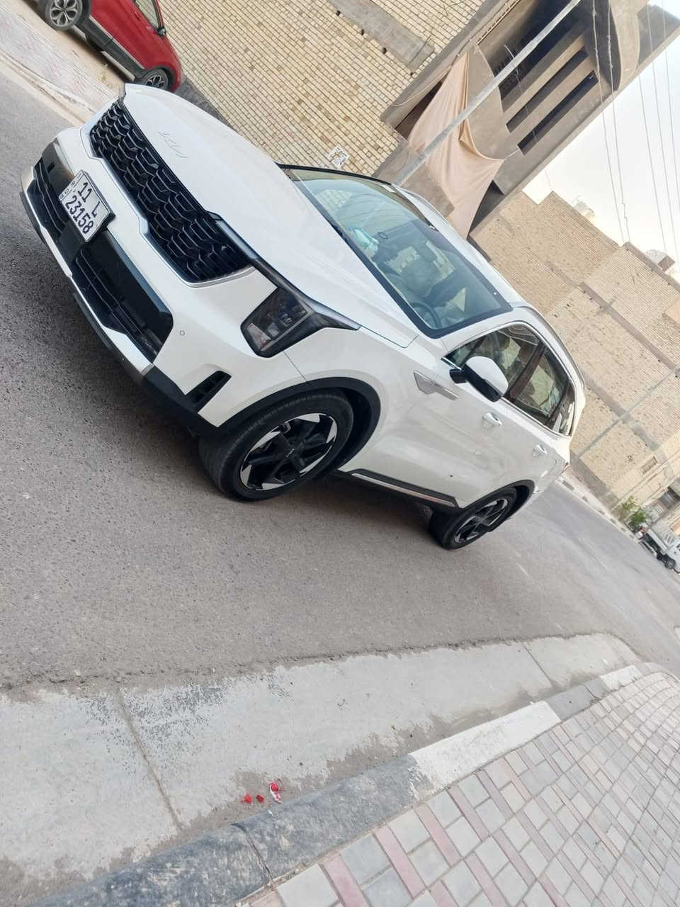سلام عليكم سيارة للبيع نوع  سورنتو موديل 2024 خليجي حجم المكينة 4 سلندر   سبع راكب فول مواصفات  شاشه كبيره كشن تحكم ستيرن حساسات  تلث قطع تبريد ماشيه 94 كهربائي الجنطه كهربائيا تشغيل عن بعد رقم بغداد انكليزي بسمنه السعر 215 العنوان كربلاء رقم الهاتف  ***********
