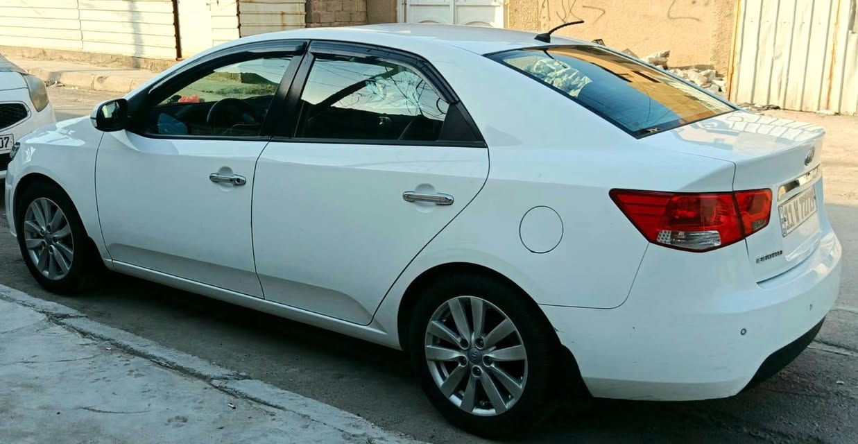 سيراتو ٢٠١٢ خليجي رقم بغداد
فول مواصفات  بصمه وفتحه واشاير بالمري 
السيارة جديدة والسونار موجود
كير ومحرك وتبريد مكفولات
سعرها ١٠٥
اني مكلف بنشر 
هذا رقم صاحبها 
***********
