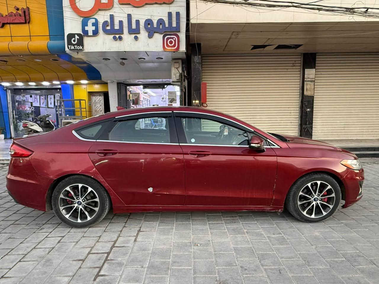 فورت هايبرد موديل ٢٠١٩ مكفوله  كير ومكينه بيها صبغ اربع قطع السياره موجوده بحي اور تحويل ثاني يوم ما متواجد على الفيس موبايل ***********(٩٠) ورقه وبيها مجال بسيط للشراي
