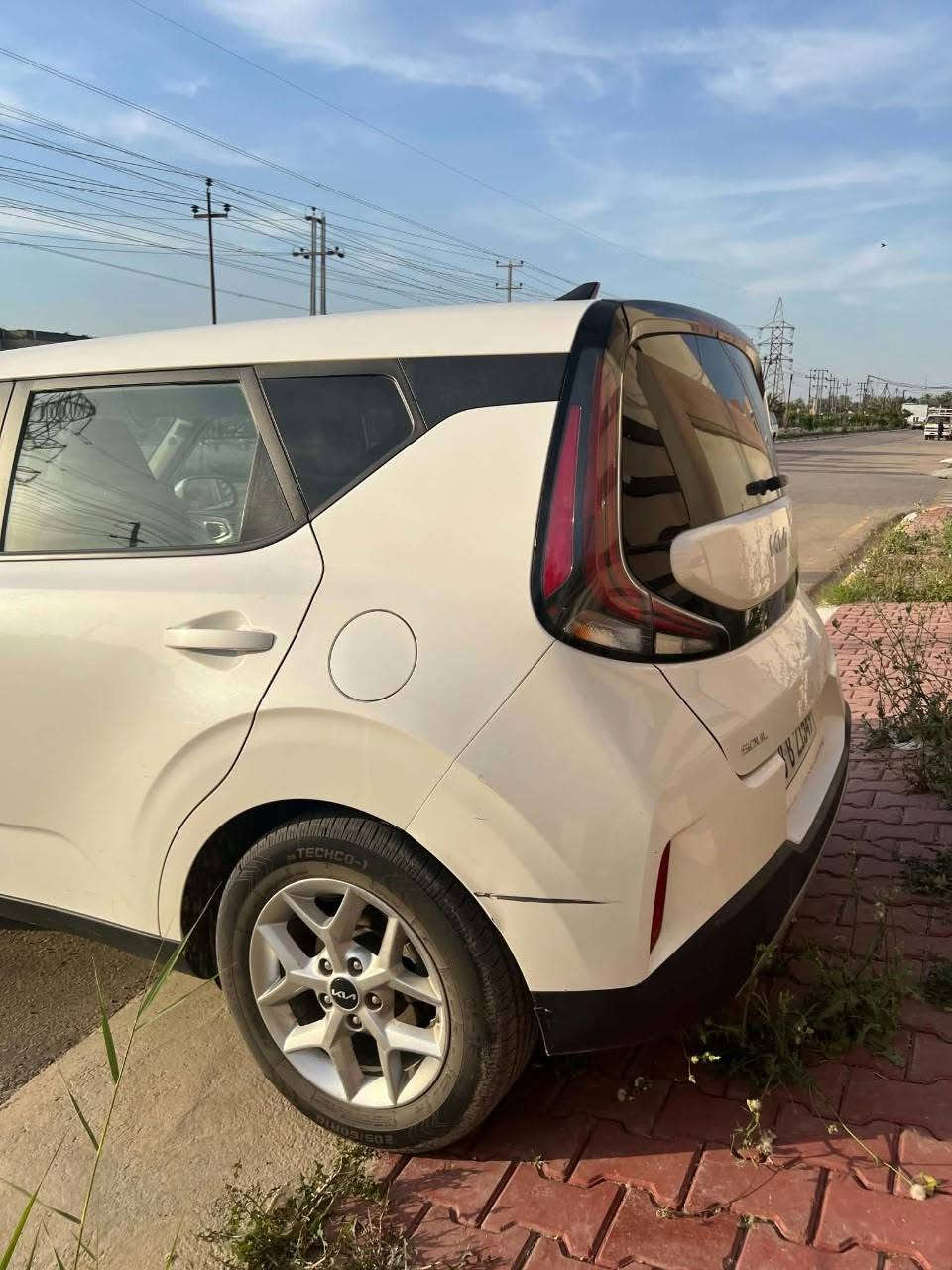 🚗 للبيع: كيا صول (Kia Soul)
من رخصه الادمن 
2023
ماشيه ٦٠ الف
 - مواصفات XL
رقم بابل مرقم باسمي
التفاصيل:
• المواصفات: مواصفات XL المعروفة.
• الحادث: السيارة كلين، حادثها فقط كسر بالدعامية وبها باب عكس السايق كلير، بدون ايرباك (الايرباكات سليمة).
• ملاحظة: صور الحادث مرفقة وية المنشور.
سعر ١٤٧ وبيه مجال
📍 الموقع: بابل - الحلة
📞 للتواصل والاستفسار: متواجد واتساب ***********

نص مكتوب في الصور:
- 180944374