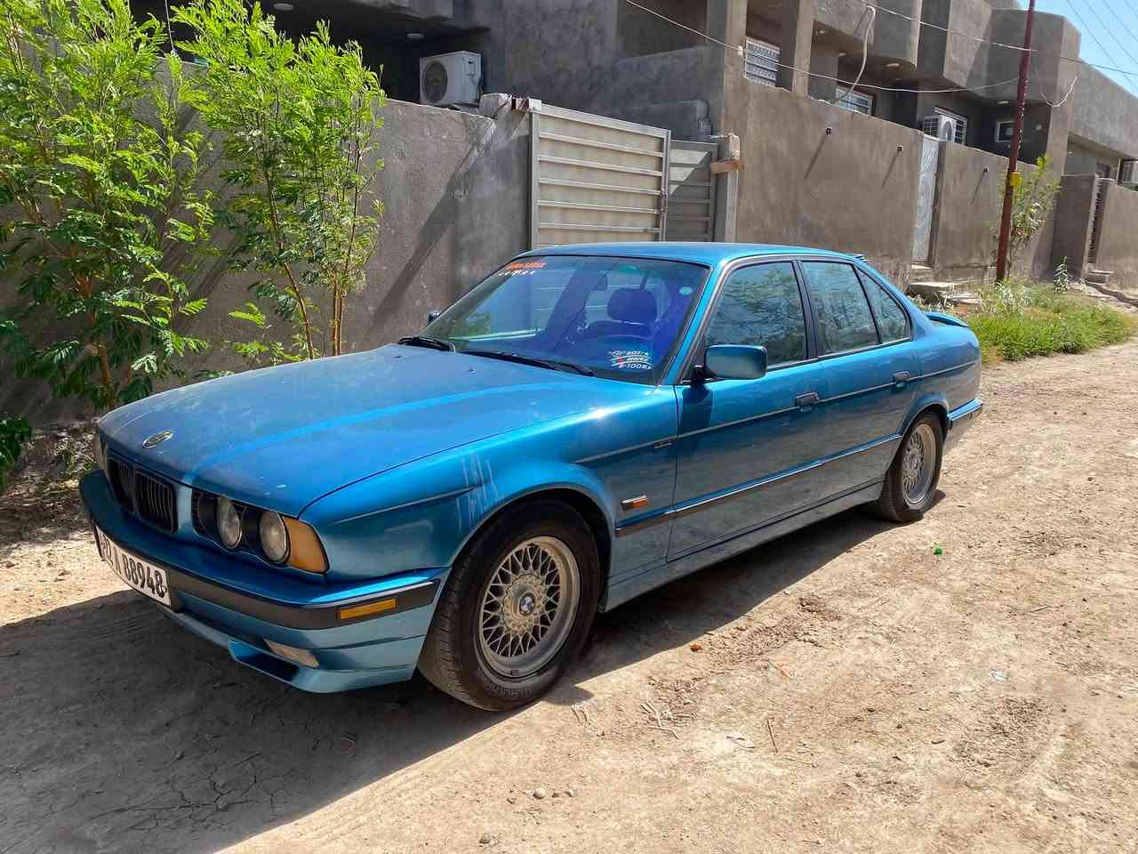 BMWموديل1993
525كشنات جلد اسود +كهرباء تبريد شغال ثلج❄️❄️كهربائيات كلها شغاله رقم اربيل تحويل مباشر السياره خير من الله واحله من الصور تجي واشوف 

السعر75وبيها مجال 

للاستفسار اتصل عل الرقم***********
***********
العنوان بغداد المحموديه
