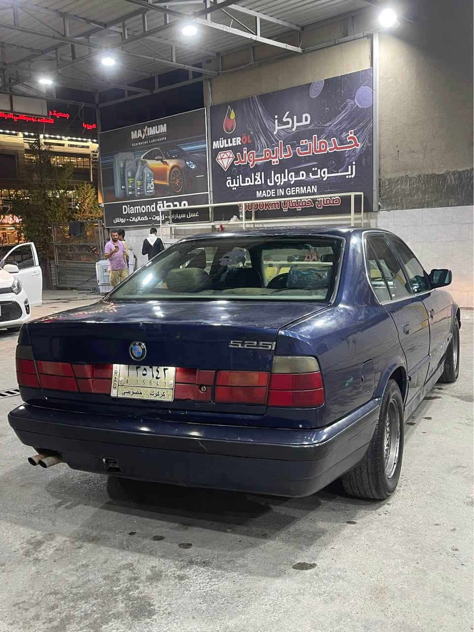 اسلام عليكم للبيع. BMW  موديل 1991.  حجم 525.  محرك 3000 مكفول. مشدود جديد. كير مكفول. تبريد ثلج.  صدر امامي وخلفي كله جديد.  بدون حادث. بدون صبغ.  فضل من الله. جاهزه   رقم كركوك تحويل ثاني. يوم. 
مكان السياره بغداد. حي. الجهاد.    السعر. 53. وبيها مجال.   استفسار. *********** بغداد, العراق
