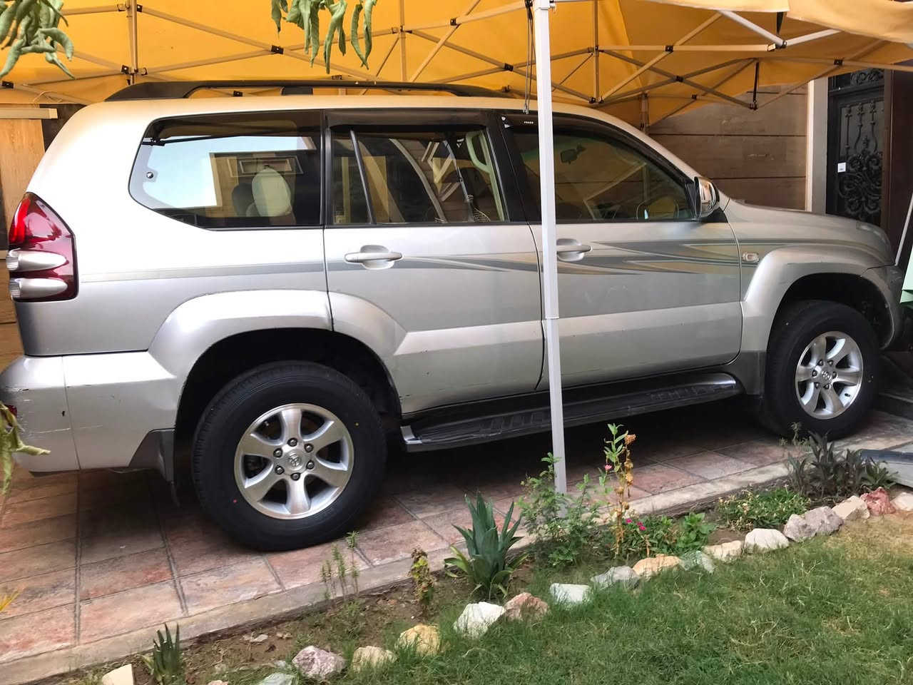 للبيع السيارة مكفولة
مكينة 4 سلندر 
موديل 2006
رقم بغداد 
مكفولة وعلى وضع البلاد 
سعر 170بي مجال شي بسيط 
*********** ☎️
