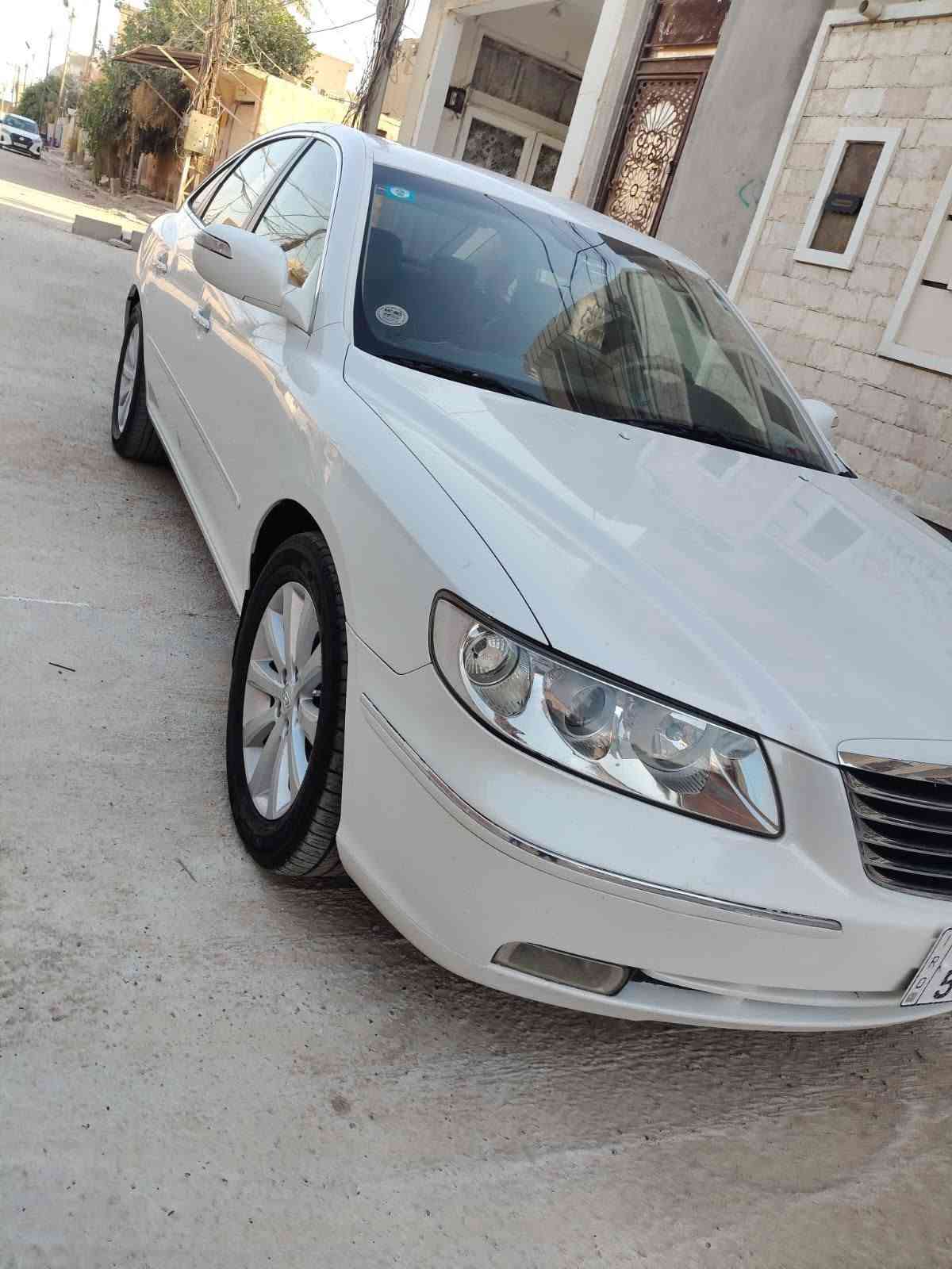 السلام عليكم هونداي ازيرا 2009 خليجي فول الفول 1/1 محرك 6 سلندر 3300 سياره جديده مال بيت بأسمي هزه سنويه جديده مواصفاتها كشنات جلد بلادي مميز جدا كشنات الاماميه كهرباء تبريد قطعتين فتحه سقف حساس خلفي كامره خلفيه بلاديه وضوح عالي الدقه مري شفط وقلابه بنفس الوقت عند الرجوع للخلف برده كهرباء ستيرن كهرباىي شاشه قلابه اصليه سيدي جنجر 7 اقراص حاكيه تلفون ذاكرة تحكم فول تحكم سرعه كشافات بلاديه لايت زنون سماعات ديفدي رادار بالمرايه الاماميه كشنات تدفئه بيها صبغ صفحة السائق أثر شخوط شرط بدون فتح اي قطعه شاصي لغد حوض تكم مكفول تخم تاير جديد باتري جديد تبريد ثلج تدفئه شغالة بيها خيط بخار بسيط غرفتها جديده على وضع الشركه بدون اي نواقص جاهزه للاخير السعر 105  مكاني بعقوبه للتواصل ***********  تحياتي للجميع
