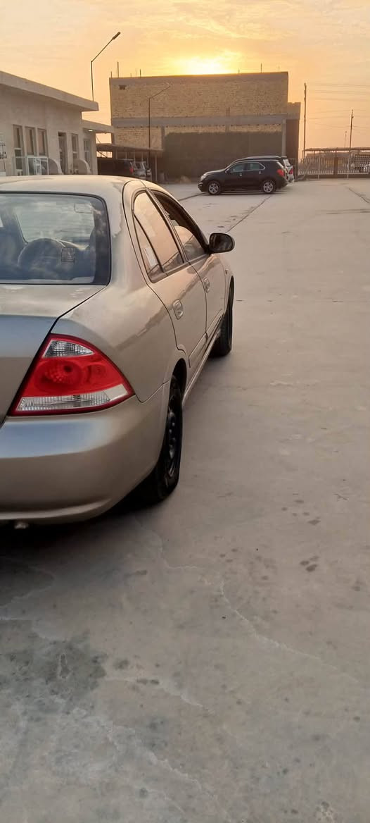 سني موديل ٢٠١٢رقم واسط دولي بدي كوري مكينه وكير اوتماتيك حداديه تخم تاير تبريد ثلج سياره بدون حادث فقط صبغ بنيد وجاملغين للجماليه فقط دواخل مدوشمه سياره جاهزه وخير من الله مكان السياره واسط مركز المدينة السعر البيع 95بيها مجال قليل اتصال ***********
