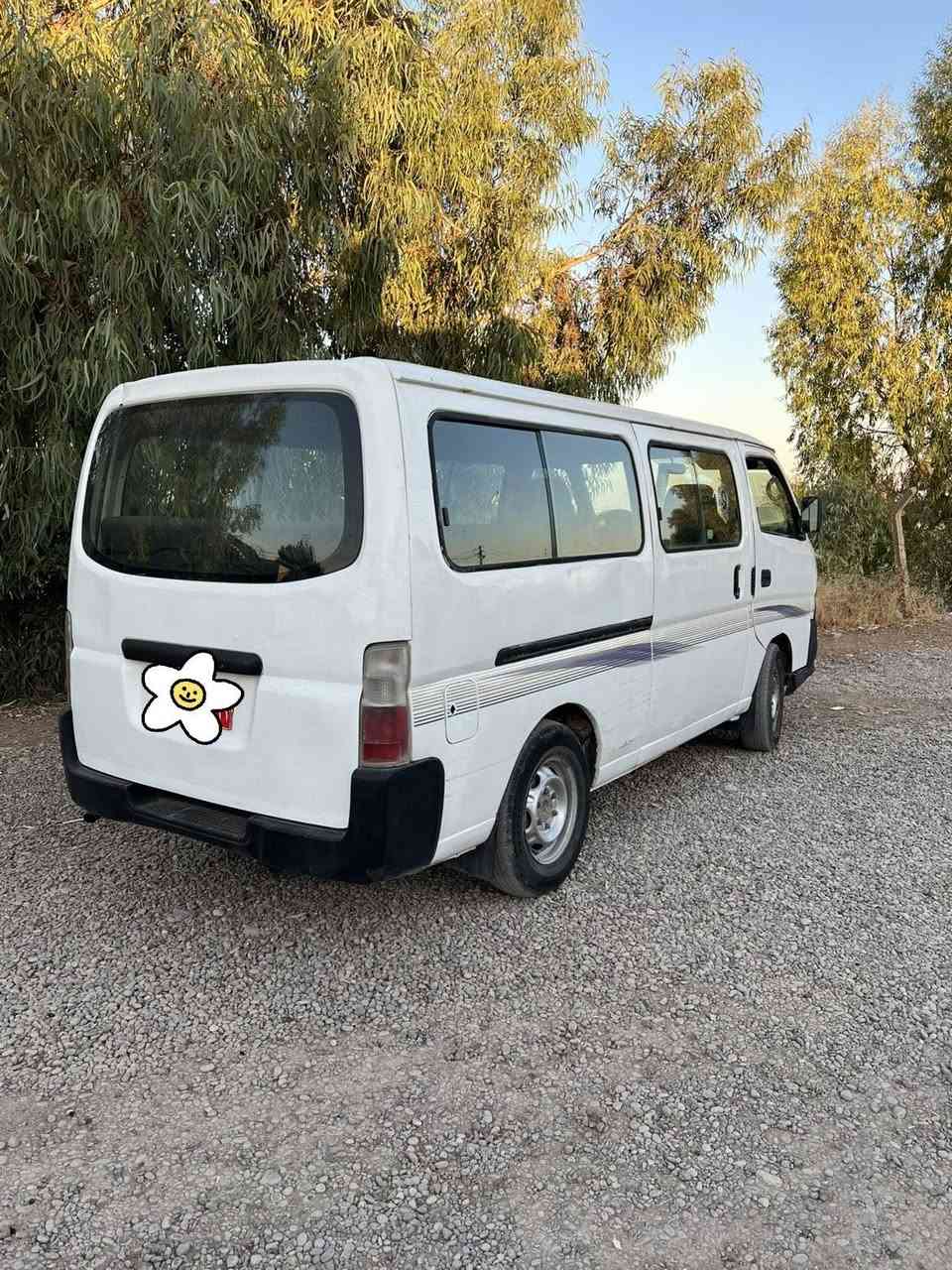 نیسان اورڤان 2012(( بدون تحویل )) سنوی لە گەلە گێرمکینە  و اکسل  بەشەرت  حیزام  بۆیاغ  وەرگەراو نیە   برینیشی تێدانیە  غازو بەنزینە   دەرگە کارەبایی  کوشن گاعی خاوێنە کوشن قلاب فرۆشتنی خێرا 73 مجال *********** شوێن ڕۆڤیا
