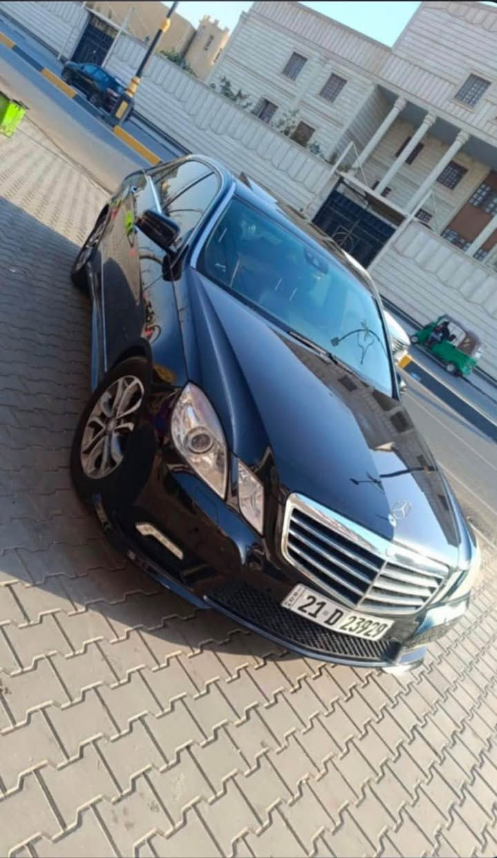 مارسدس E-class 2011 لون اسود كفاله ماعده ضربه بسيطه بل جاملغ الخلفي رقم سليمانيه فول مواصفات 1-فتحه سقف بنوراما -تحكمات مقاعد تدفئة تبريد مقاعد كشنات جلد داخل اسود السياره فول للاخير ماشيه ميتين الف السياره مكانها بغداد الطالبيه راعيها موجود وشرط التحويل  السعر عند التواصل 
*********** موجود واتساب بغداد, العراق

