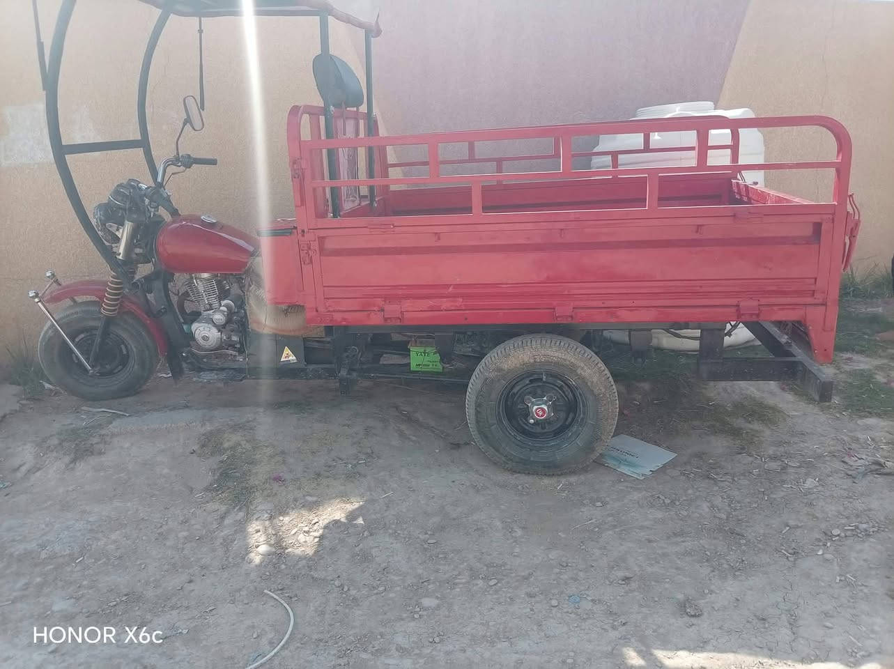 السلام عليكم ستوته٢٠١٩ اوراق موجوده دايوان بيهة مكينه ام طير ٢٠٢٢جديده ستوته معمره على اخر حبايه مال بيت ستوته كامله مكمله اي نقص مابيه كهربائيات كلهة شغاله تايرات جدد ستوته ربع مذب عليهة مكان ديالى كنعان السعر١،٥٠ بيه حك جيه تواصل ***********

نص مكتوب في الصور:
- HONOR X6c