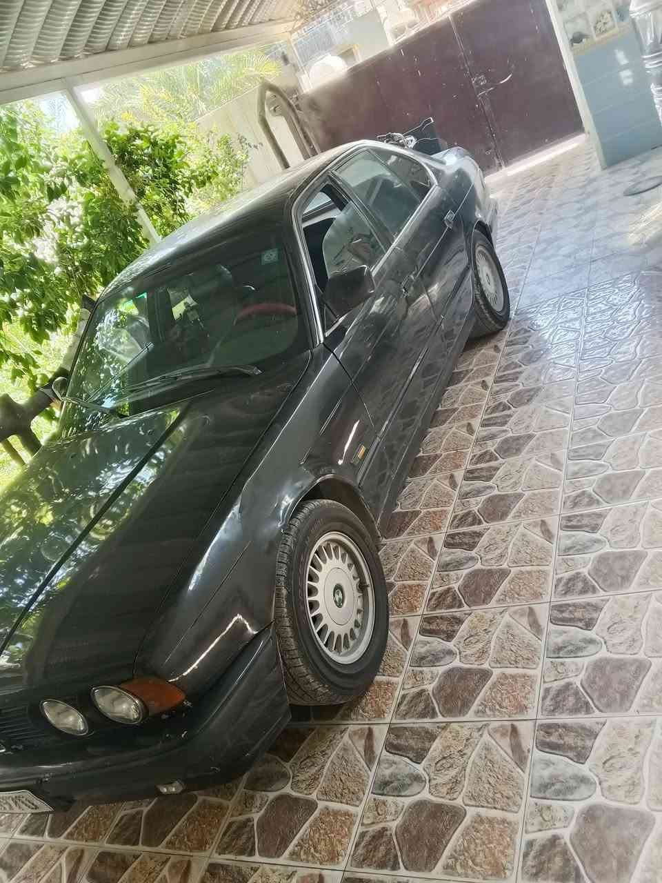 سلام عليكم أبي ام للبيع رقم صلاح الدين بسمي موديل 89محوره محرك بطه 2500 تخم تاير تبريده نقص غاز سياره خير من الله السعر 38وبيه مجال *********** /***********
