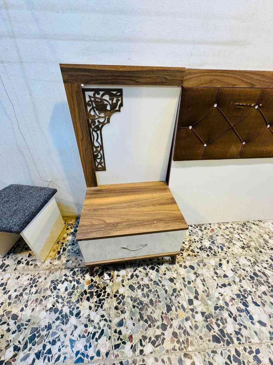 غرفه تركيه للبيع غرفه نوم تركيه 7قطع نظيفه كلش وحلوه سعر 365 مكانها نجف شراي خاص او واتساب 
***********
