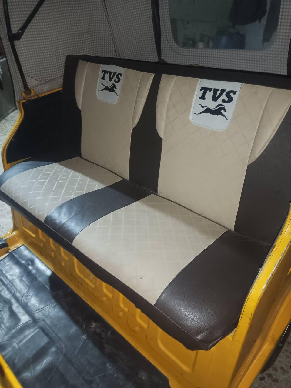 تكتك TVS للبيع موديل 2020 تكتك نضيفه مكينه نضيفه كهربئات كله شغاله رقم وسنويه تواصل على الرقم ***********
