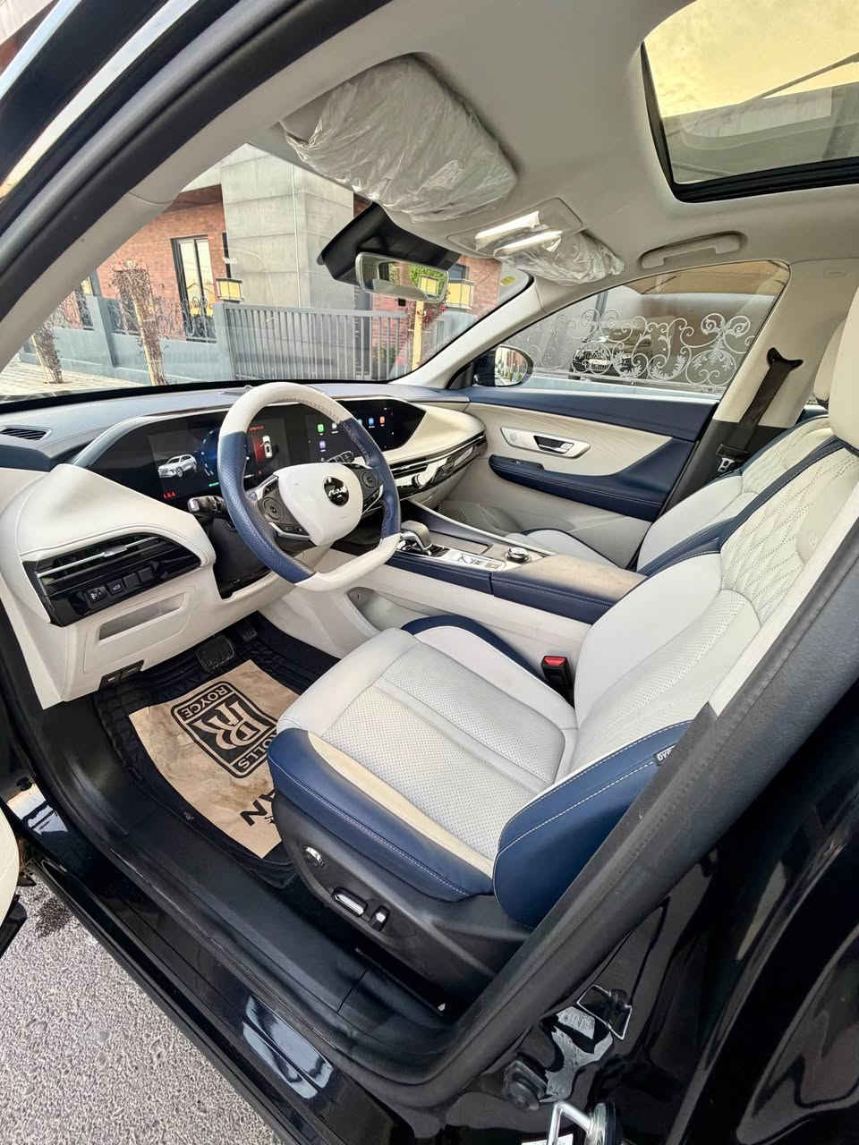 Dongfeng Huge  2024 بلک ان هایبرید
قەپات مواسەفاتە کارەباییە شحن هایبرید بەنزین زمان شە ریکای الیس حوبیدی
مەکینەی 1.5 توربویە هێزی ئەسپ 200 پانۆراما بەسمە شاشە گەورە گێچ الکترونی شاشە. کامیرا360 پلە کوشن گەرم و جلد و کارەبایی تحکم ستیرن تحدید سورعە ئوتوهولد سندوق کارە بای
تەنیا 39 هەزار کیلومتر رویشتووە و زۆر تازەیە 
 هیجی نیە لۆکە هە مووشتیکی نویە 
سعری 165 وەرقە 
واتساب *********** أربيل, العراق
