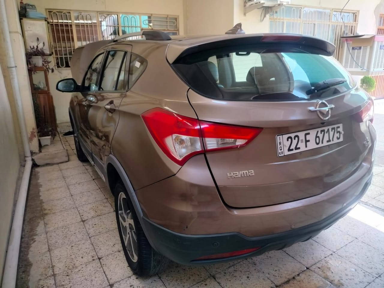 هايما s5 2019
محرك 15 تيربو 
بدون صبغ فقط شبر بارد باب  الجنطه 
السيارة فول بصمة تشغيل
فتحه سقف
 كشنات جلد + كهرباء السائق والنفر 
مرايات شفط 
كاميرات محيطيه 360 درجه 
يدات نيكل 5 ويل كب 
كروز سرعة 
لد نهاري لايت عدسه زينون
كير محرك  وطخم امامي وخلفي  وتايرات جدد سياره جاهزة وكامله  ومصروف عليه  شرط تحويل وكاله وارقام وسنويه جدد  السعر المطلوب 79 وبيه مجال بسيط جدا
‏‪***********‬‏ اتصل على الرقم مكلف بالنشر
