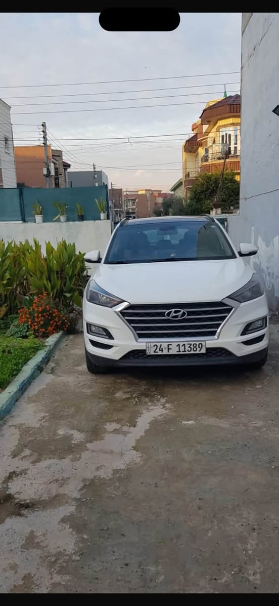 توسان موديل 2020
سياره فول موصفات
بانوراما 
بصمه 
تشغيل بعد
بصمه ابواب
خليجي شركة 
مكينه 20 دوش
بيه شبرين صبغ جاملغ خلفي بدون دواخل بدون ايرباك✅
ماشي 170 كيلو
مكان سياره دهوك
سعر : 187 بيه مجال 
***********☎️
