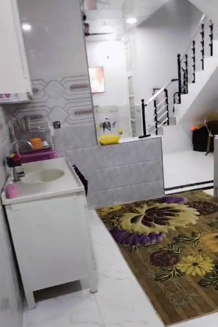 احنه اصحاب الملك مساحة بيتنا 100 متر طابو زراعي
حي ميسان شارع الزوار قرب سكلة الكرعاوي السعر 47 بي مجال سند 25
يحتوي علئ غرفه وصاله ومطبخ وستقبال  
وحمامات داخلي وخارجي ومكشوفات 2
شارع مبلط، 12 متر 
بناء طابوگ وصب كونكريت 
سراميك جداري
بورسلين ارضي وبنأء جديد قريب عن الشارع
 ***********
***********
