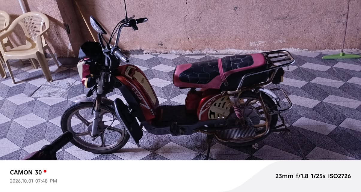 سلام عليكم موطورات للبيع 
موطور الاحمر فارس الذهبي 
نقصة بطارية وحدة وشاشة 
بطاريات منفخات بس ميقرن جوة ٨ 
اما الموطور الثاني نقصة بطاريات فقط 
بس كشرة تعبان كما موضح بل الصورة 
سعرهن ٢٠٠ قفل قفل المكان فلوجة حي العسكري شارع سادين رقمي  ***********

نص مكتوب في الصور:
- CAMON 30
- 2026.10.01 07:48 PM
- 23mm f/1.8 1/20s ISO2304
- 23mm f/1.8 1/33s ISO2011
- CAMON 30 2026.10.01 07:48 PM 23mm f/1.8 1/25s ISO2726
- CAMON 30 2026.10.01 07:47 PM 23mm f/1.8 1/25s ISO2203
- CAMON 30 2026.10.01 07:47 PM 23mm f/1.8 1/33s ISO2683
- CAMON 30 2026.10.01 07:48 PM 23mm f/1.8 1/33s ISO1939
- 2026.10.01 07:47 PM
- 23mm f/1.8 1/33s ISO2317
- 23mm f/1.8 1/20s ISO3273