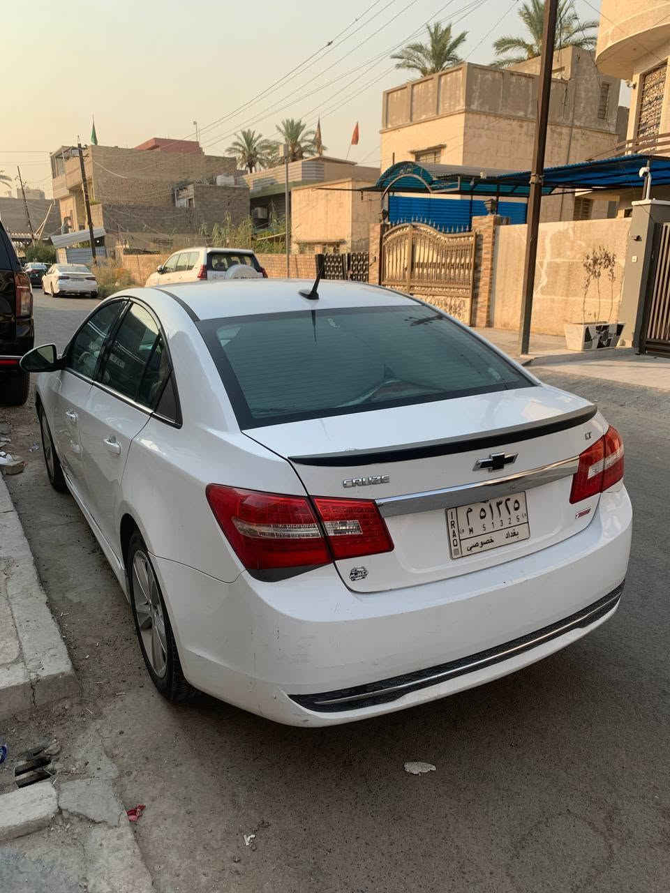السلام عليكم
شوفر ليت كروز موديل ٢٠١٤ فول مواصفات عدا البصمة 
محرك ١٤٠٠ امريكي 
ماشية السيارة ١٥٣ كيلو 
رقم بغداد باسمي 
السعر ٧٥ وبيها مجال 
*********** 
مكان السيارة شارع حيفا او شهداء السيدية 
كل الي يخص حادث السيارة موجود بل سونر ب تاريخ اليوم ٨/١٧ وبيك خير وتدلل 🫶 والله يرزق الجميع
