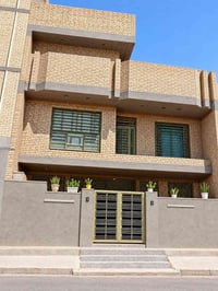 حي طارق الوسط • ١٠٠م • طابو