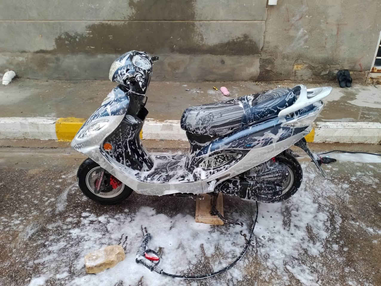 السلام عليكم
دراجه v2 للبيع نضيفه مكلف بالنشر رقم صاحب الدراجه  

***********‬
