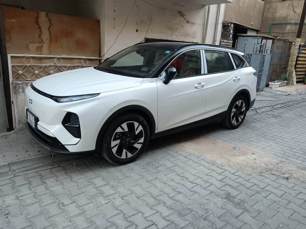 بيستون T90 2026
زيروا 

 أبيض لؤلؤي

هايبرد 

كير +مكينة ٢٠٠٠ تيربوا ألماني 

بانوراما 

كير تعليك

انارة محيطية 

الغرفة لون مشمشي 

كشنات كهرباء + تبريد 

تبريد قطعتين 

مواصفات فوووووول 

المواصفات امتياز شركة روز رايز 

السعر 30000$

مكانها بغداد الاتصال عبر الهاتف .

(***********) 

علي
