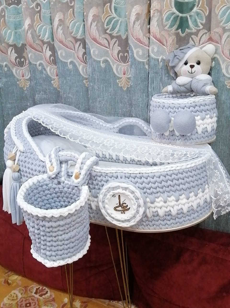 شتاء هالسنة غير ويا شغلنا اليدوي الدافي 🧶✨
سيتات بيبي بأحلى الألوان وأجمل التفاصيل 😍
دفاها من إيدينا وحلاها من اختياركم ❤️
🎀 شغل يدوي بحب وعناية
📩 الحجز مفتوح من هسه والطلبات حسب الدور
يجيكم ويه سرير فراش ومخده وسلة للأدوات بيبي وافر حديث ولادة هدية
كول هاي ٦٥ الف الجنطه عليه ١٥ 😍🌹 
توصيل بغداد ٥ محافظات ٦
للحجز والاستفسار مراسله
*********** واتس اب
