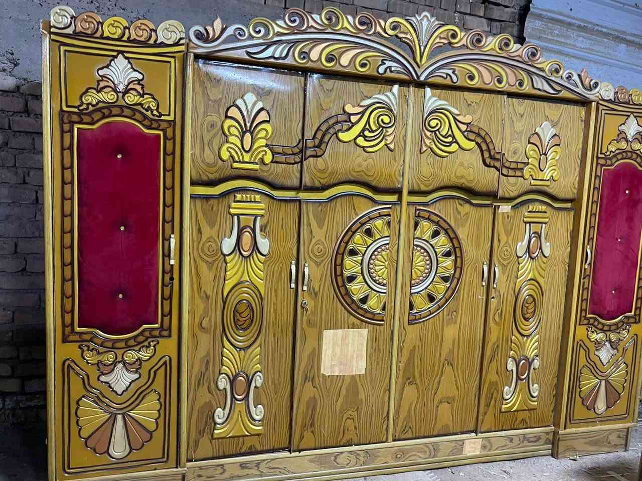 سلام عليكم غرفه للبيع السعر 350 العنوان كاطون رازي مزاد الريان الاستفسار اكثر واتس اب ***********
