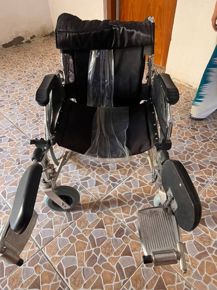 عربانه وزن خاص مستخدمه قليل كلش بعدها بالجيس سعر ١٣٠ وبيها مجال ***********
