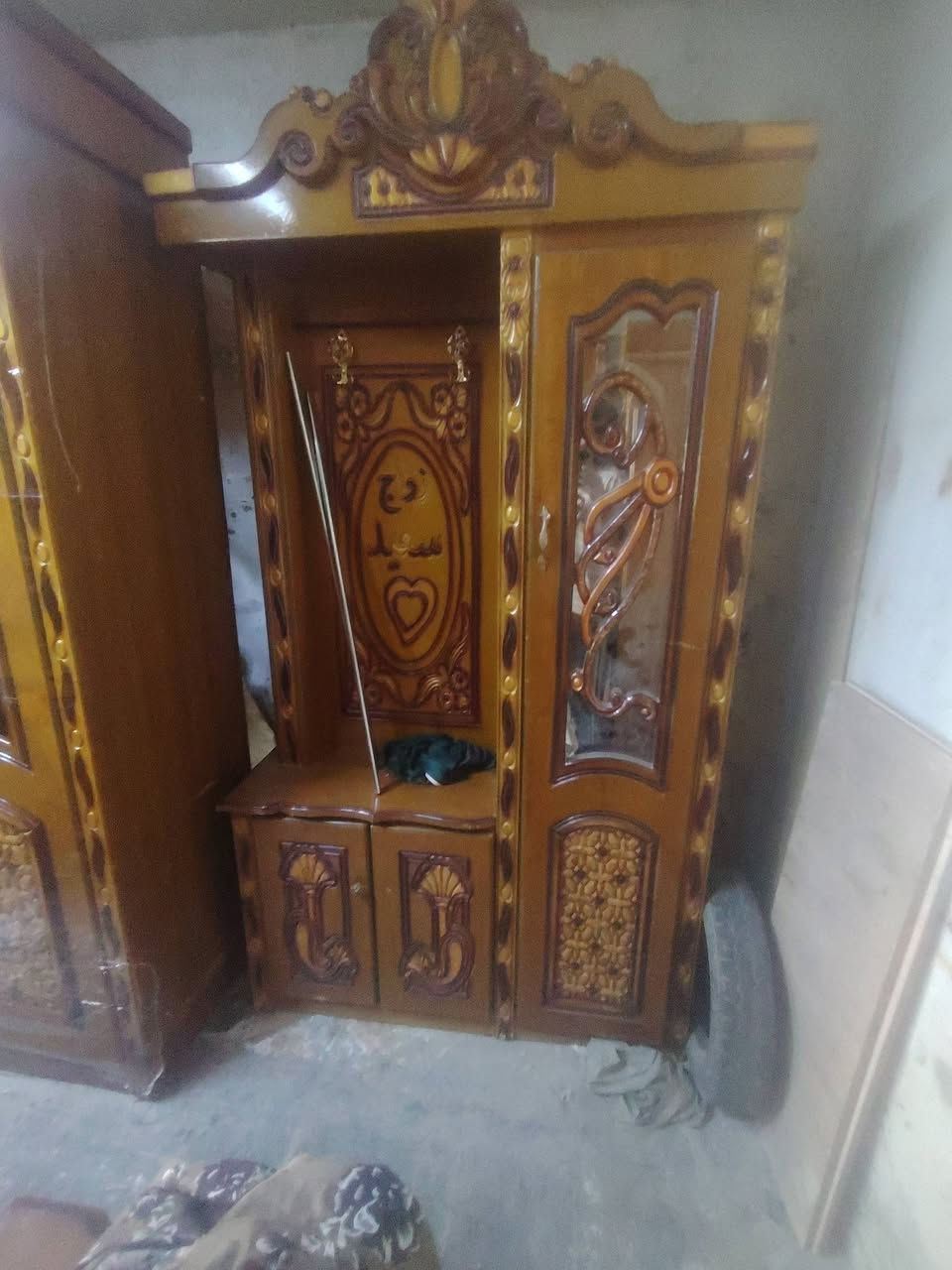 غرفه النوم للبيع بسعر مناسب ٦٥٠ ناصريه مركز ***********
