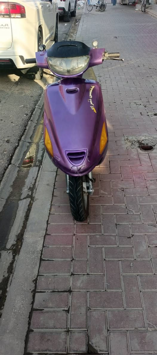 دراجه فراشه فحل البيع كلشي شغال بيه هندر وسلف  ستوني مبدلهن دبلات قبل شهرين مبدلهن  الوره والكدام كهربائيات كله شغاله كشر نظيف محرك مفتوح درجه اوله تجفيت سعره 425 وبيه مجال ***********
